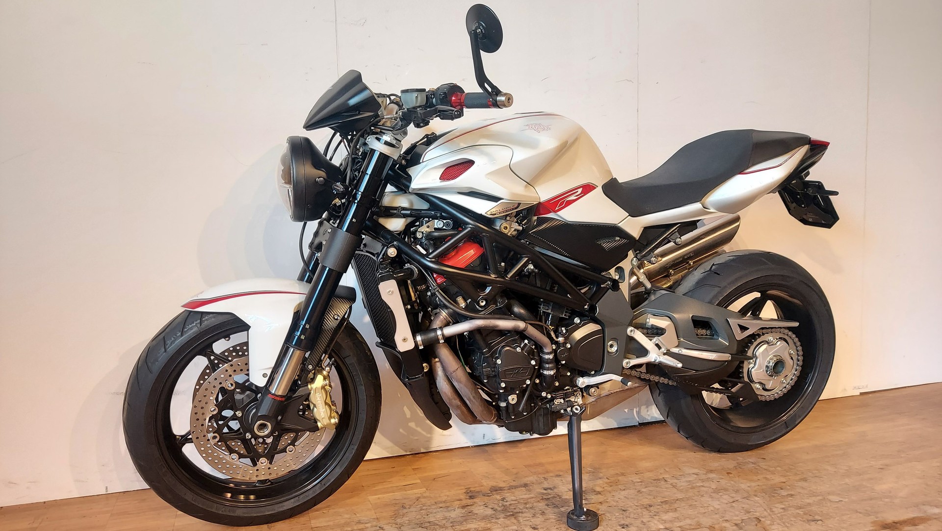 MV AGUSTA B4 Brutale 1090 R-image-3