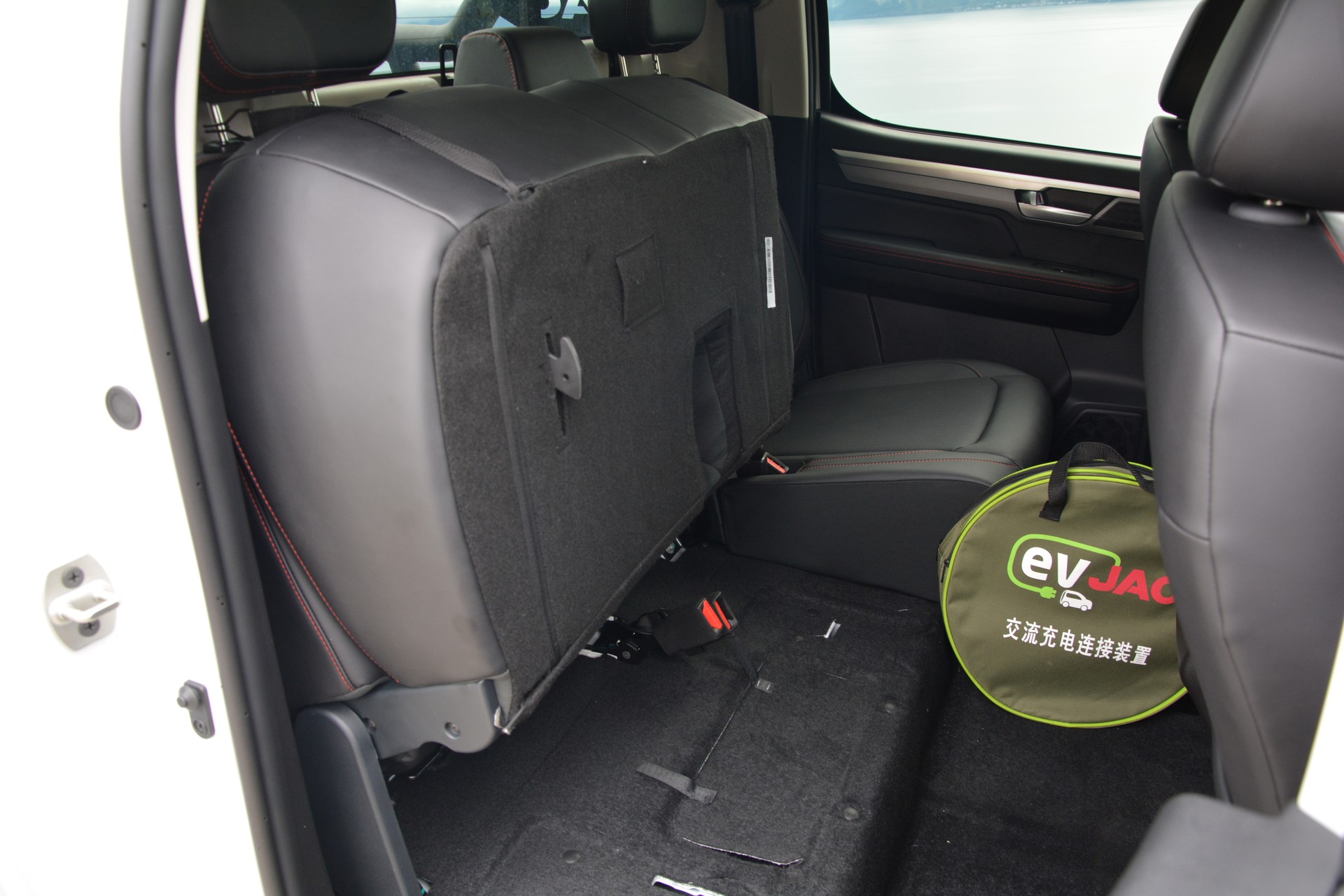 JAC T9EV 88kWh Advance 4x4-image-20