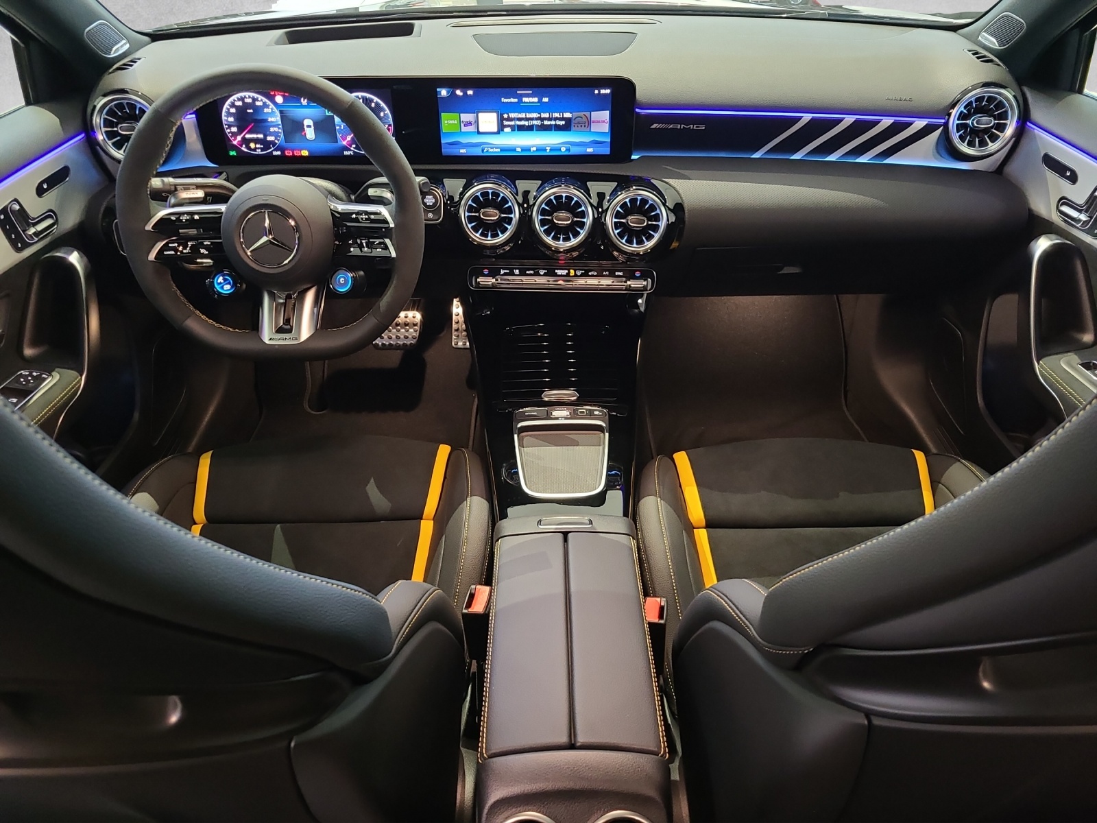 MERCEDES-BENZ A AMG 45 S 4Matic+ 8G-DCT-image-11