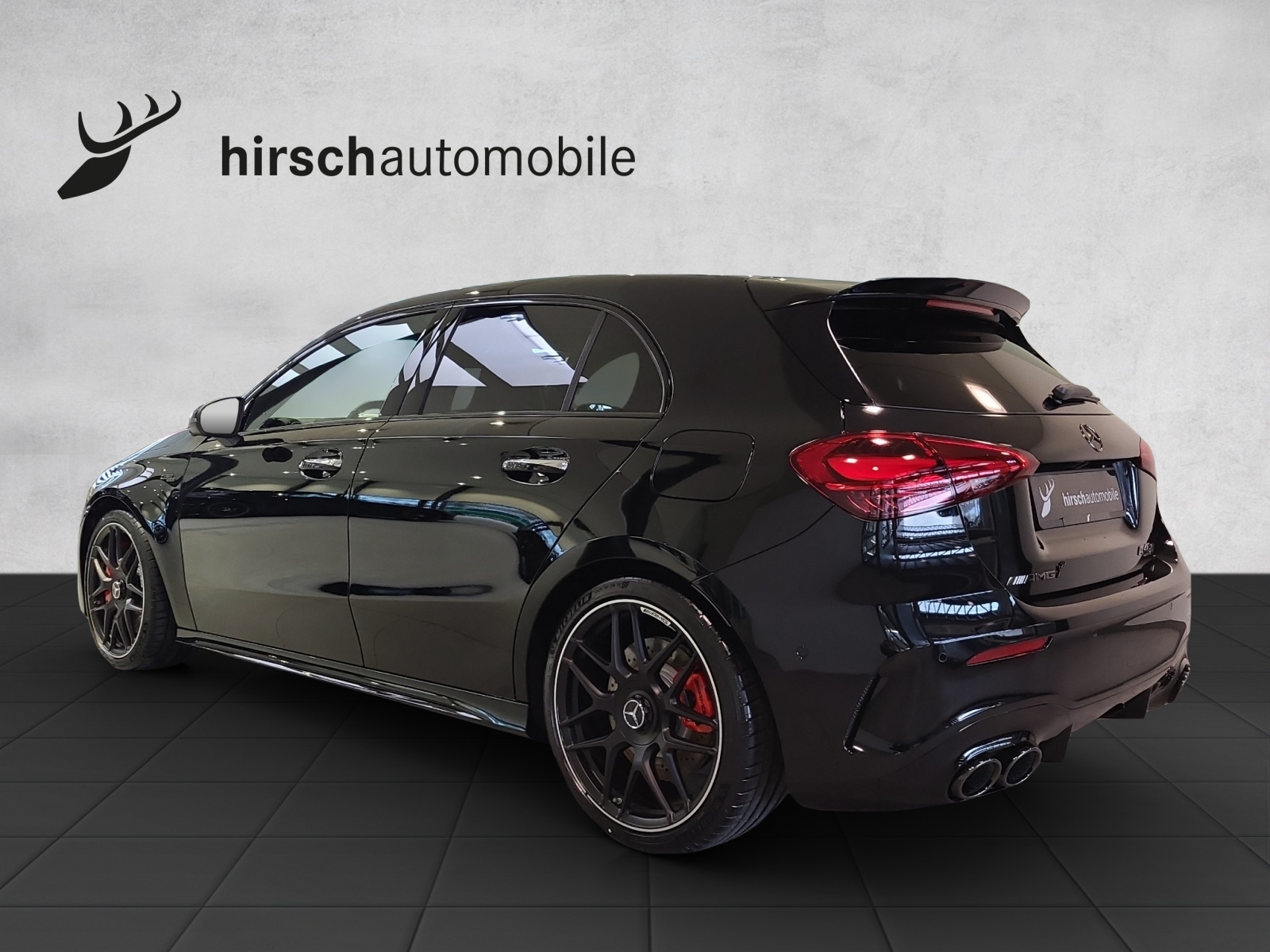 MERCEDES-BENZ A AMG 45 S 4Matic+ 8G-DCT-showroom-element-1
