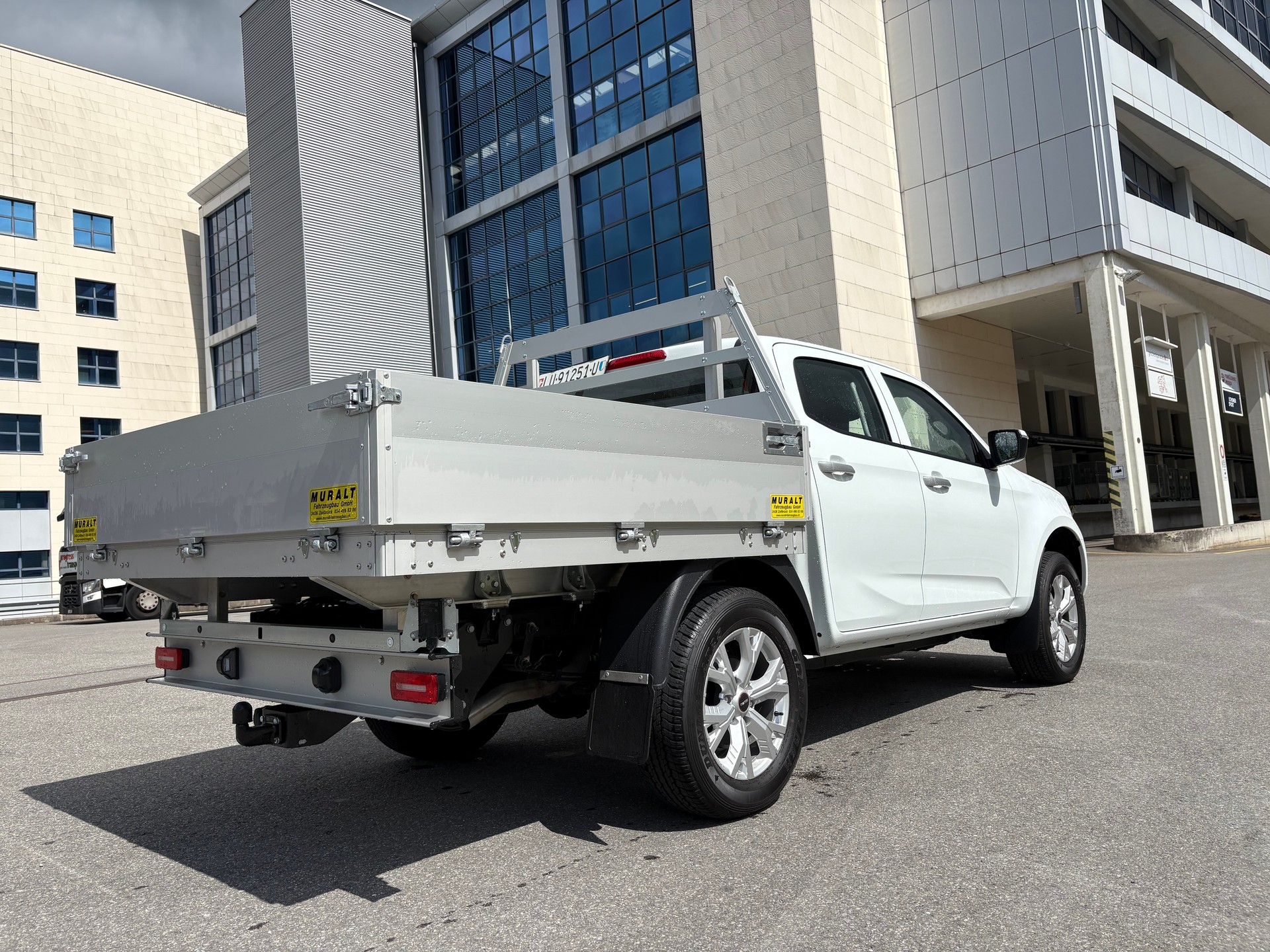 ISUZU D-MAX 1.9 CrewCab N60BB+ 4x4-image-3