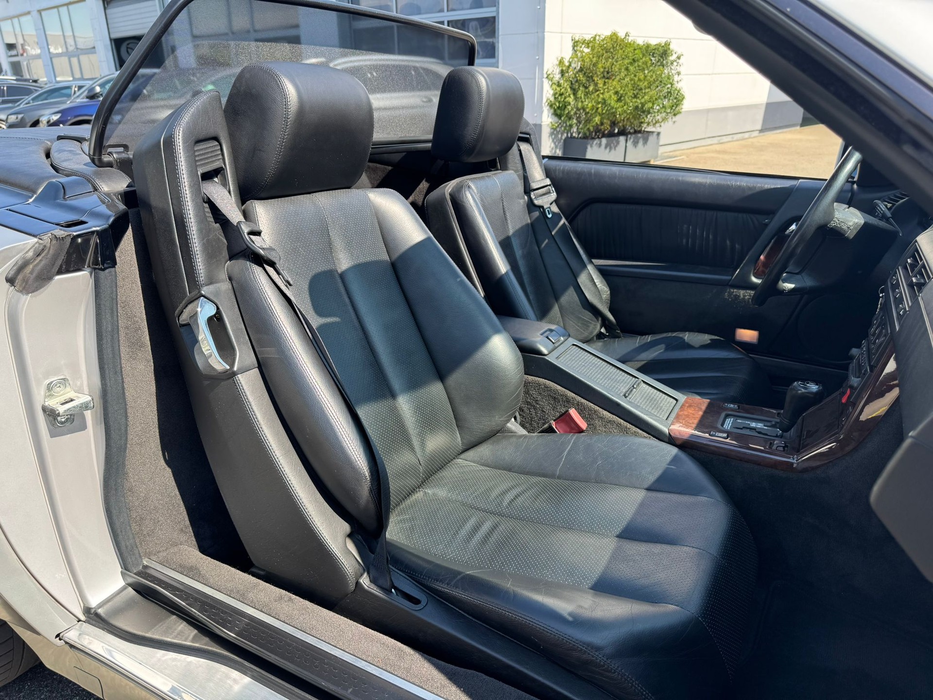MERCEDES-BENZ SL 320 Automatic-image-13