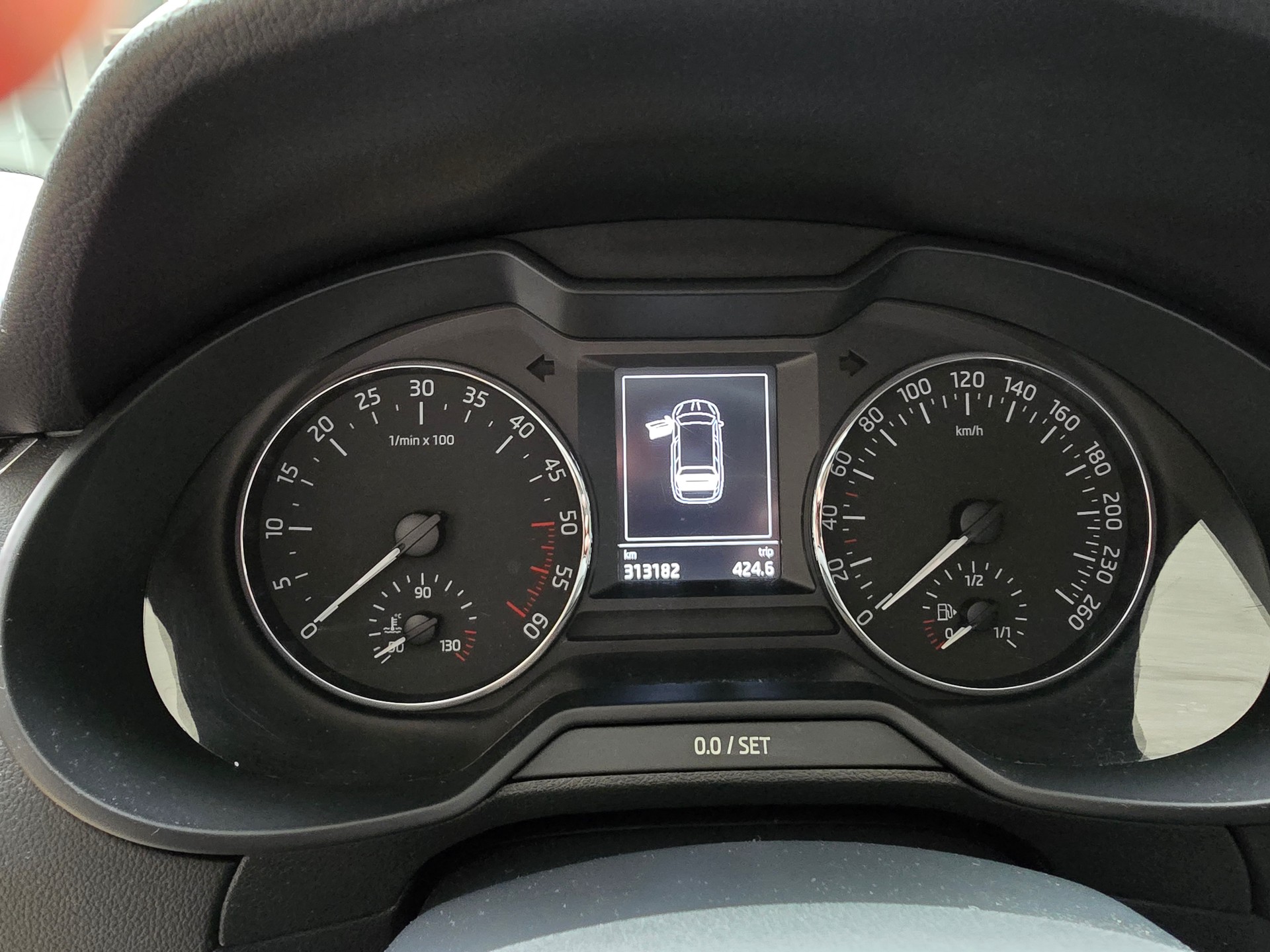 SKODA Octavia Combi 1.6 TDI Ambition DSG-image-6