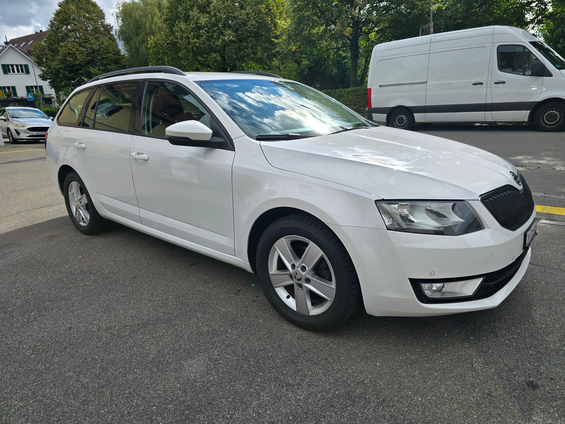 SKODA Octavia Combi 1.6 TDI Ambition DSG-image-3