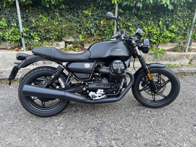 MOTO GUZZI V7 IV 850 Stone-image-3
