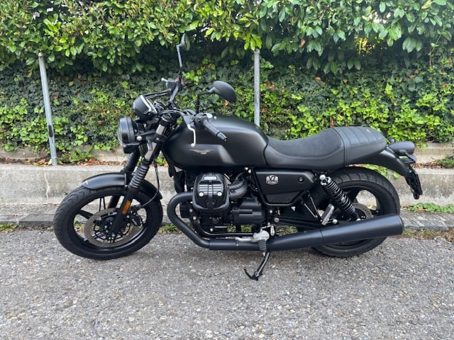 MOTO GUZZI V7 IV 850 Stone-image-0