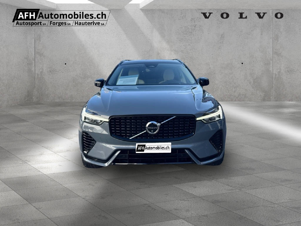 VOLVO XC60 2.0 T6 TE Ultimate Dark eAWD-showroom-element-2