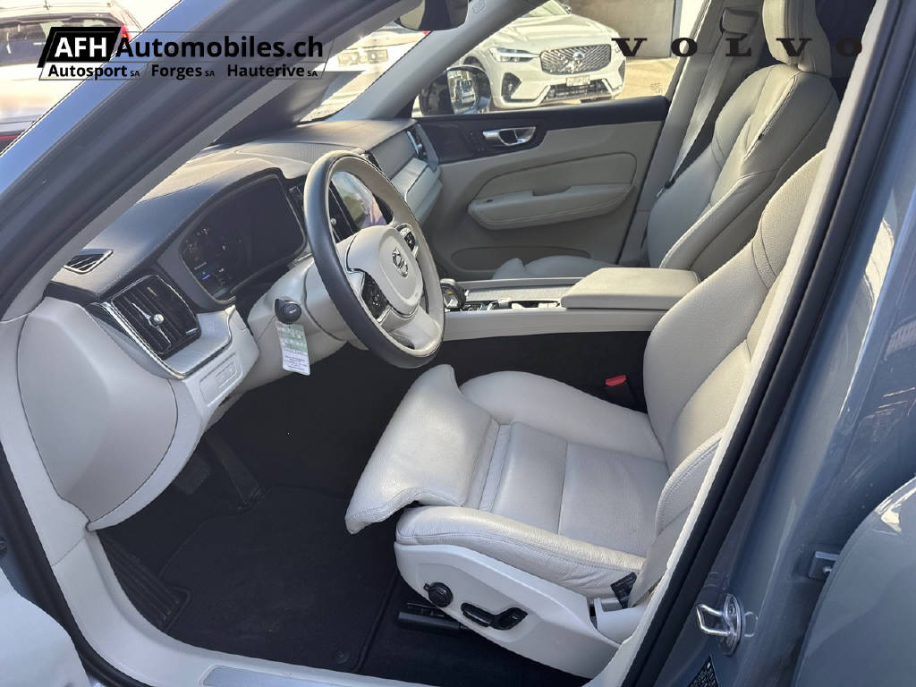 VOLVO XC60 2.0 T6 TE Ultimate Dark eAWD-image-11