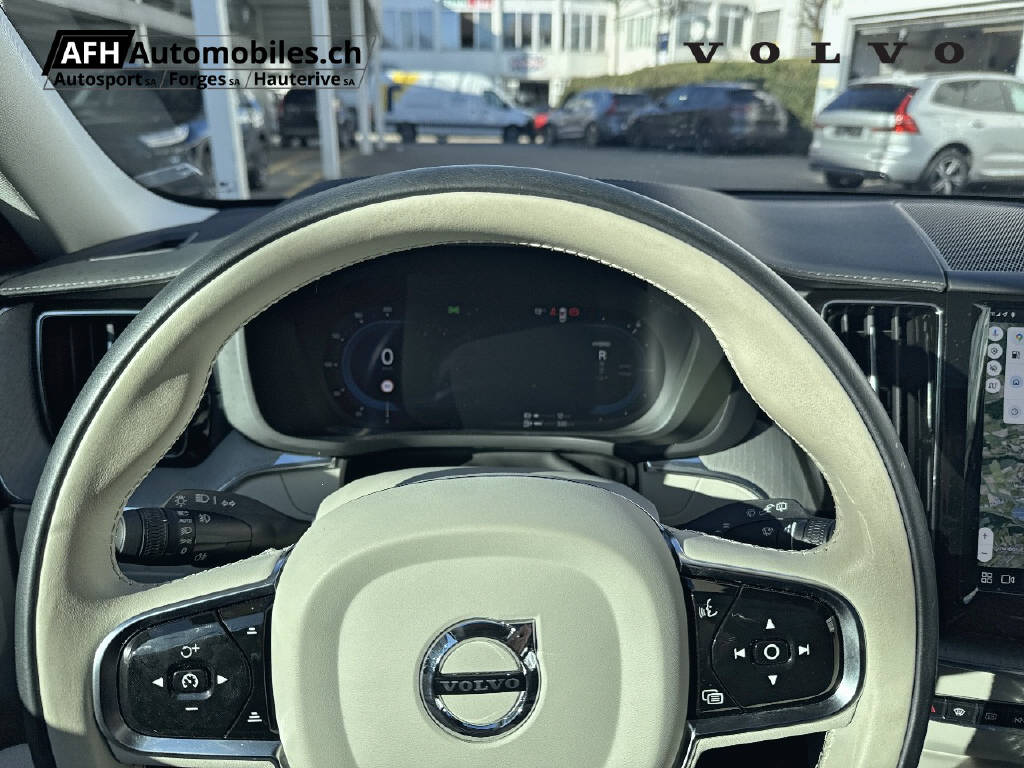 VOLVO XC60 2.0 T6 TE Ultimate Dark eAWD-image-10