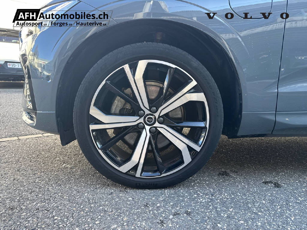 VOLVO XC60 2.0 T6 TE Ultimate Dark eAWD-image-15