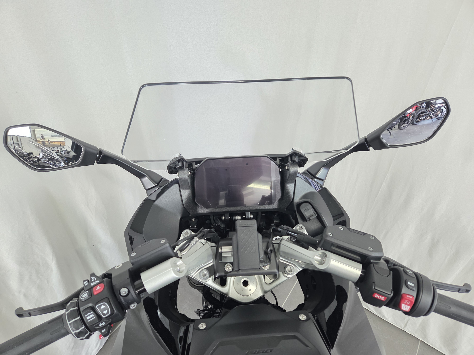BMW R 1300 RS Triple Black Boxer-Prämie CHF -1'500 für Verträge bis 30.09.26-image-4