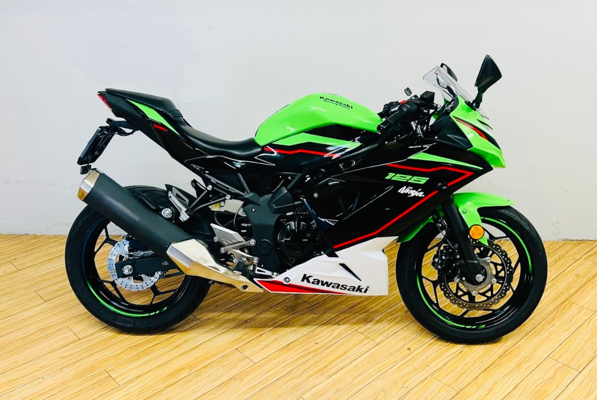 KAWASAKI Ninja 125-image-1