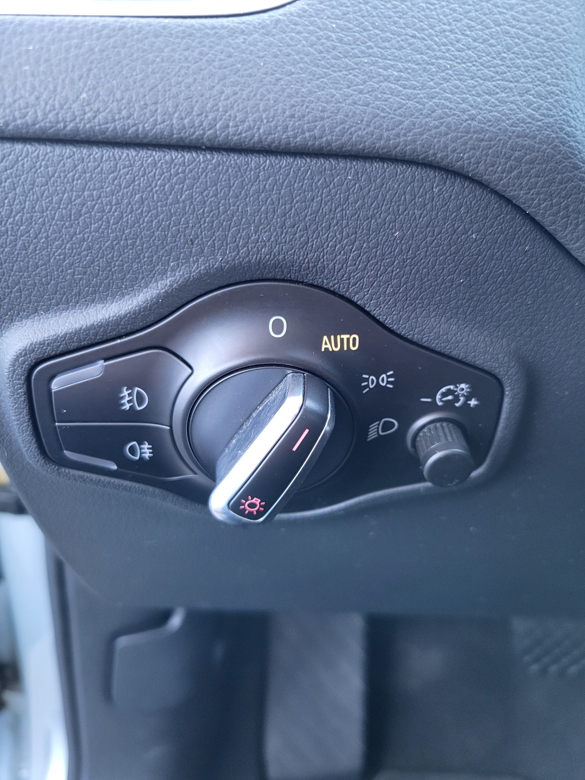AUDI Q5 2.0 TFSI hybrid quattro tiptronic-image-12
