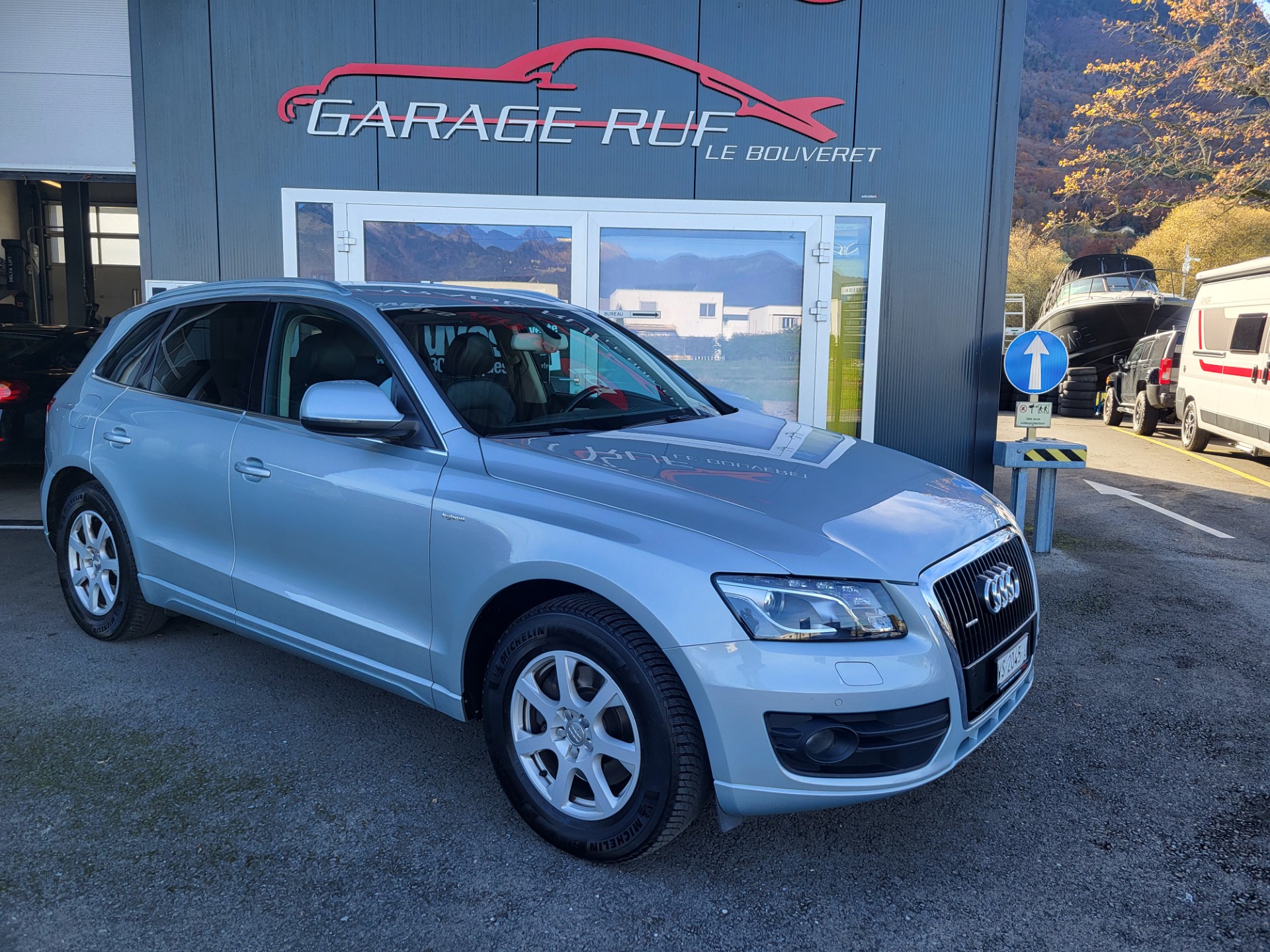 AUDI Q5 2.0 TFSI hybrid quattro tiptronic-showroom-element-1
