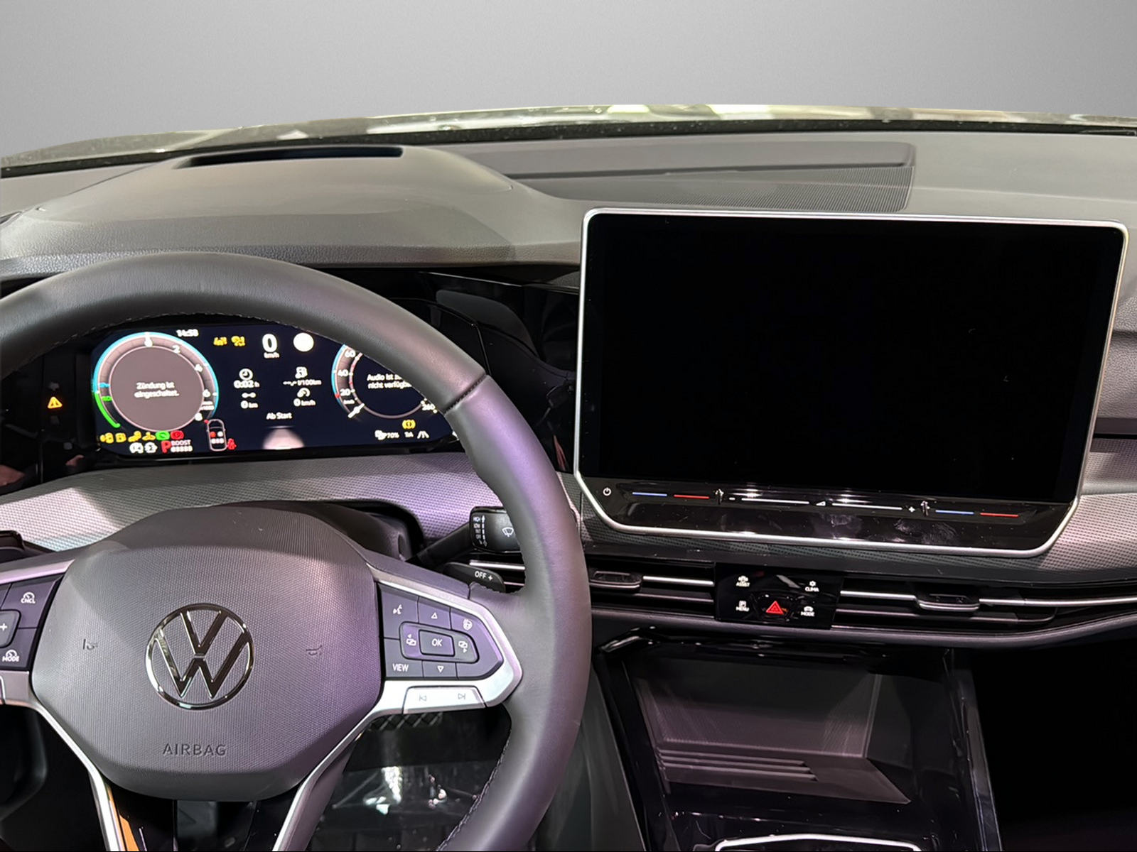 VW Golf 1.5 TSI PHEV Style-image-8