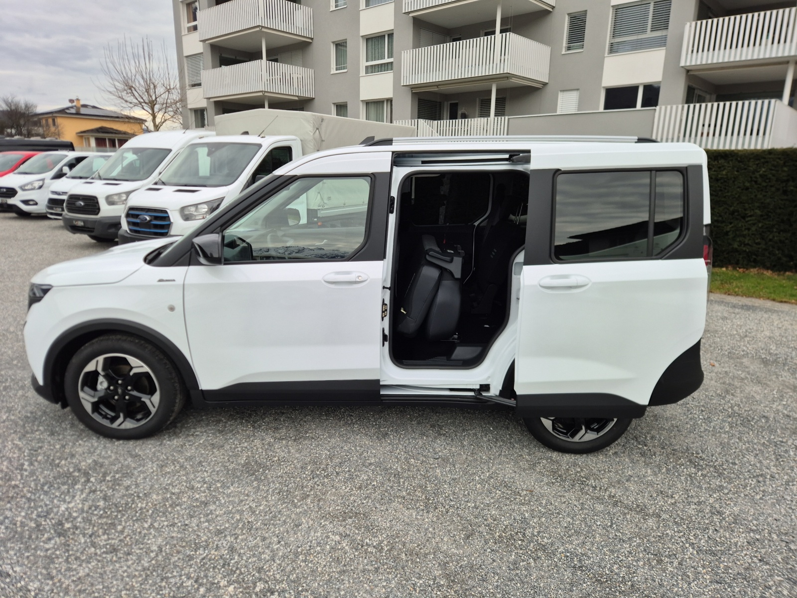 FORD TOURNEO COURIERier 1.0 EcoBoost Automat-image-16