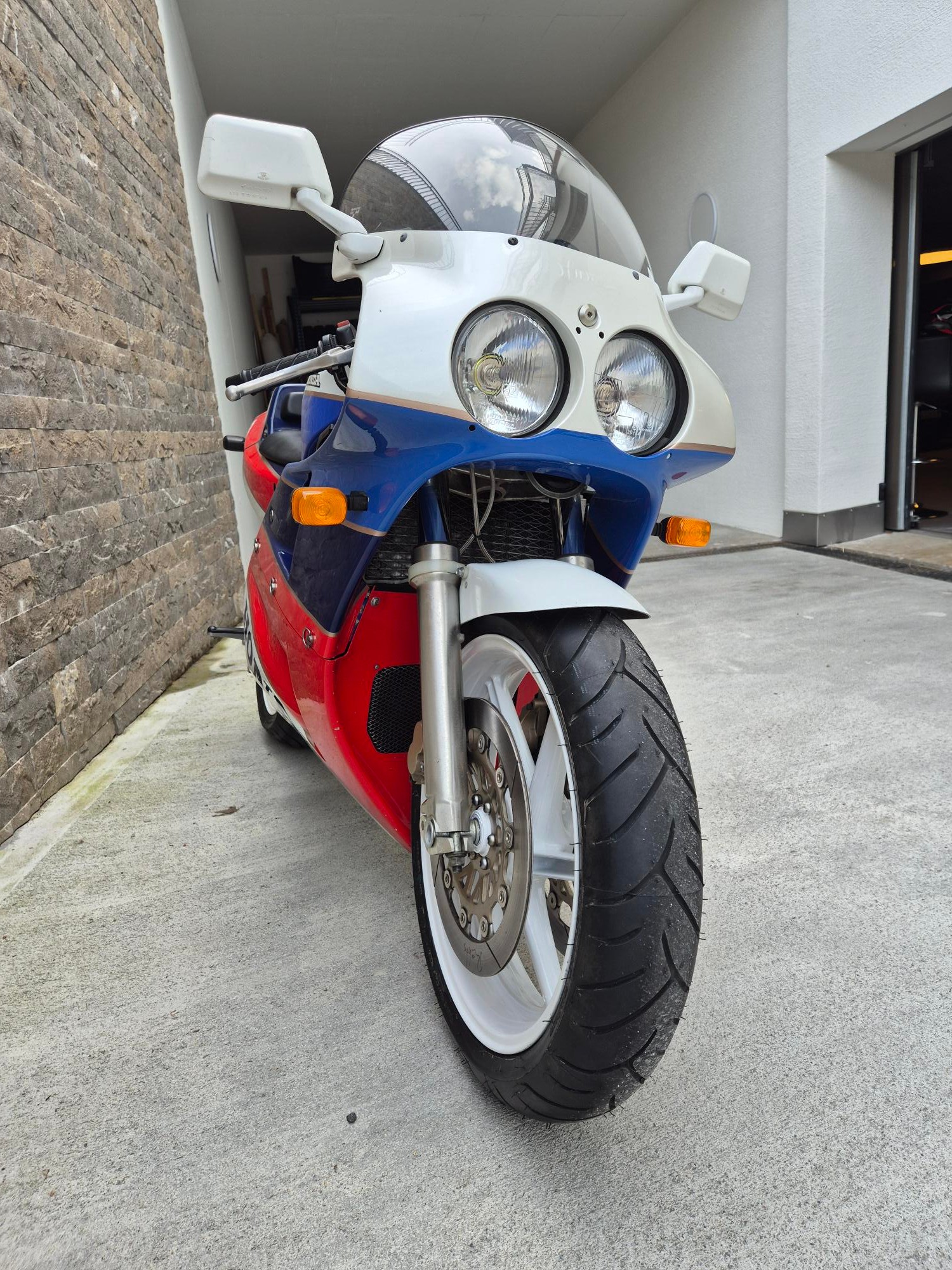 HONDA VFR 750 R-image-1