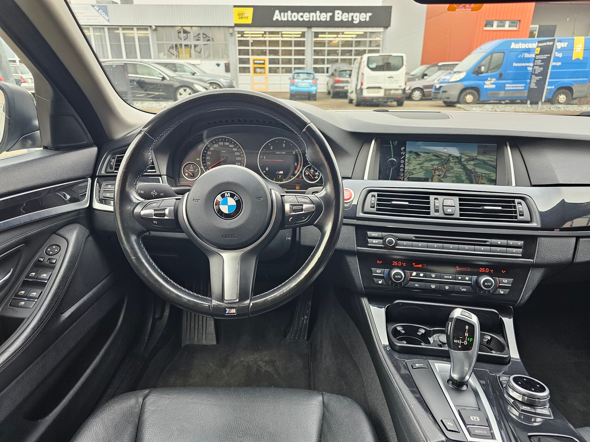 BMW 520d Steptronic-image-10