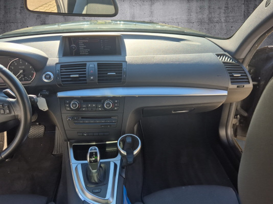BMW 135i-image-8