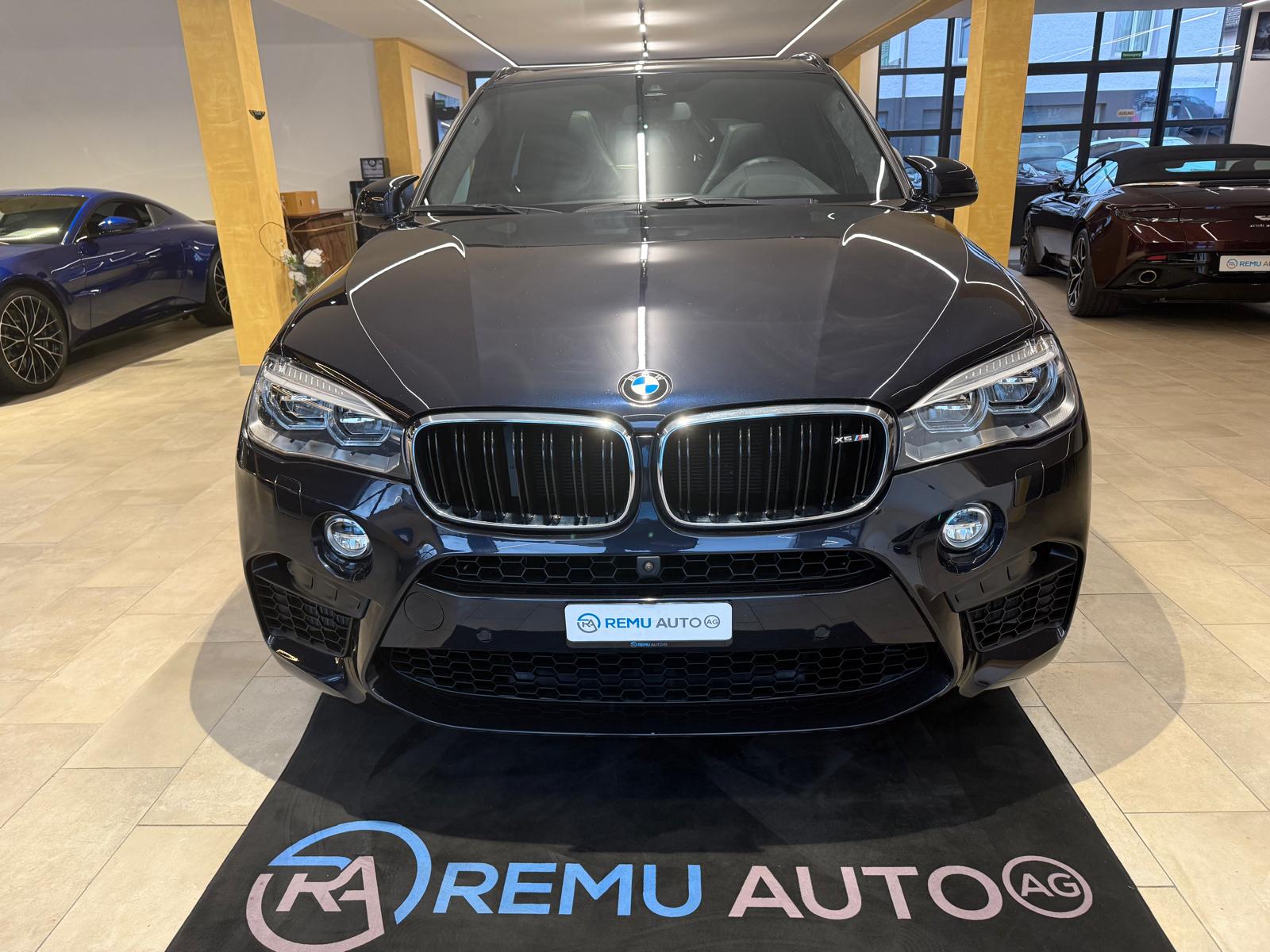 BMW X5M Edition Black Fire Steptronic-showroom-element-1