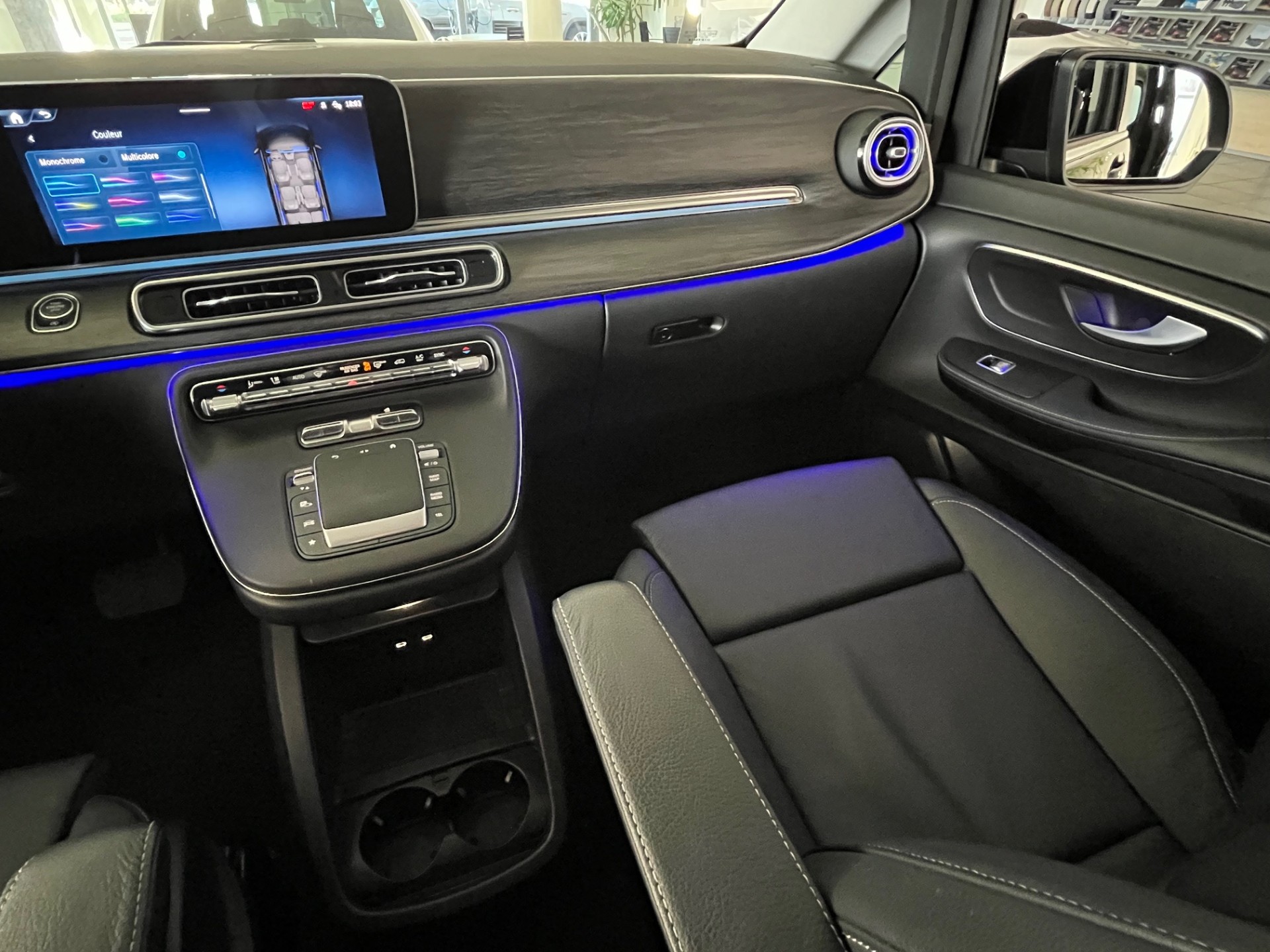 MERCEDES-BENZ V 250 d lang Avantgarde 4Matic FACELIFT-image-8