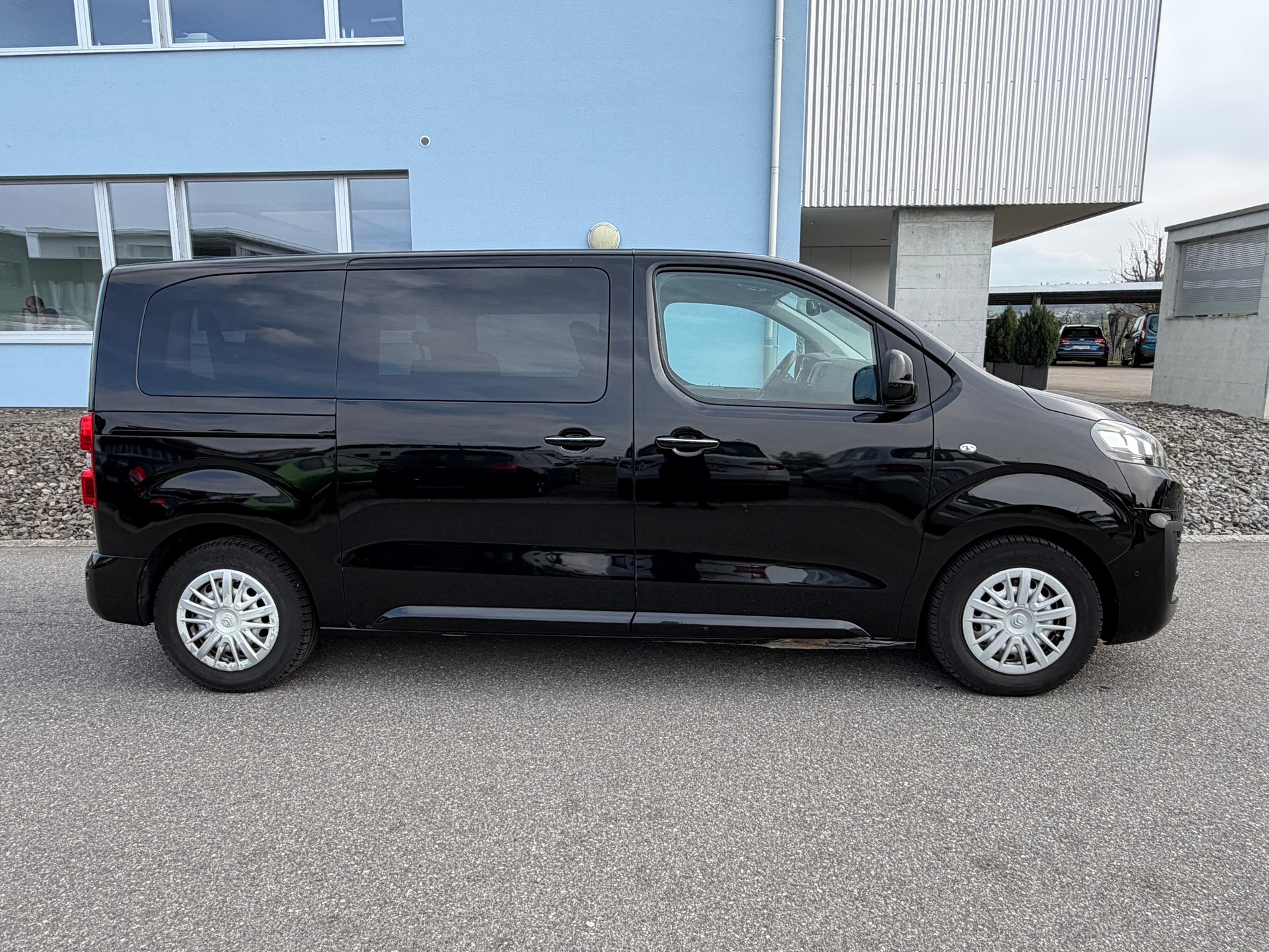 CITROEN Spacetourer 2.0 BlueHDi Feel M-image-3