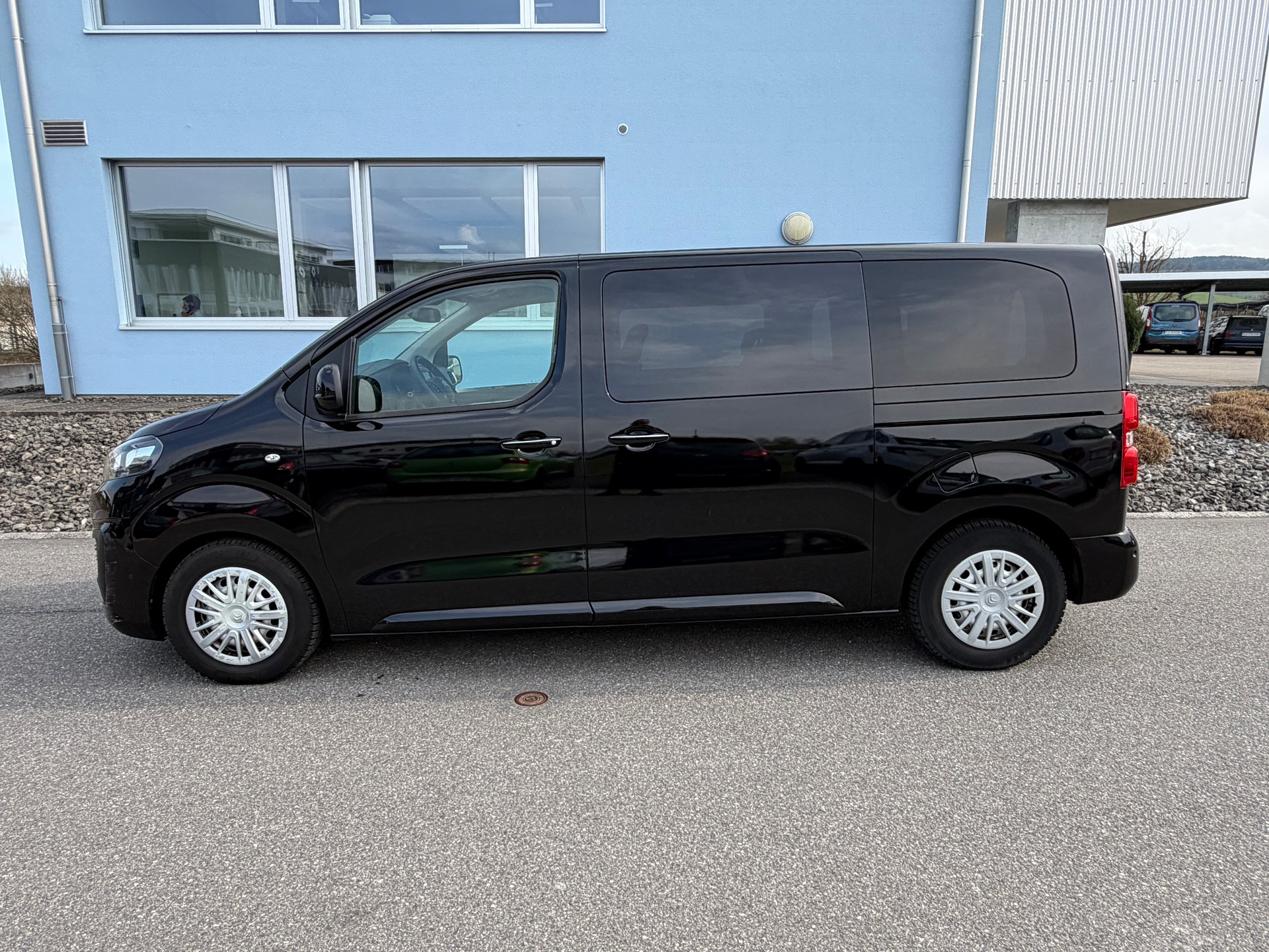 CITROEN Spacetourer 2.0 BlueHDi Feel M-image-2