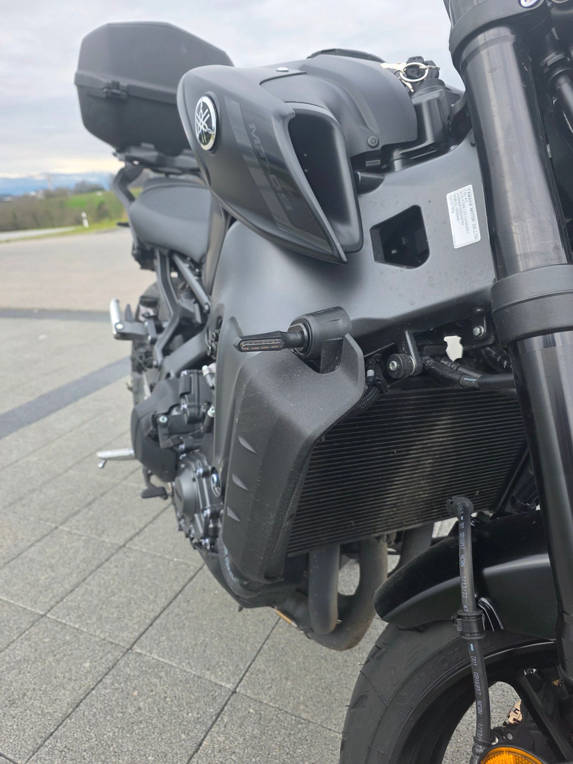YAMAHA MT-09-image-3