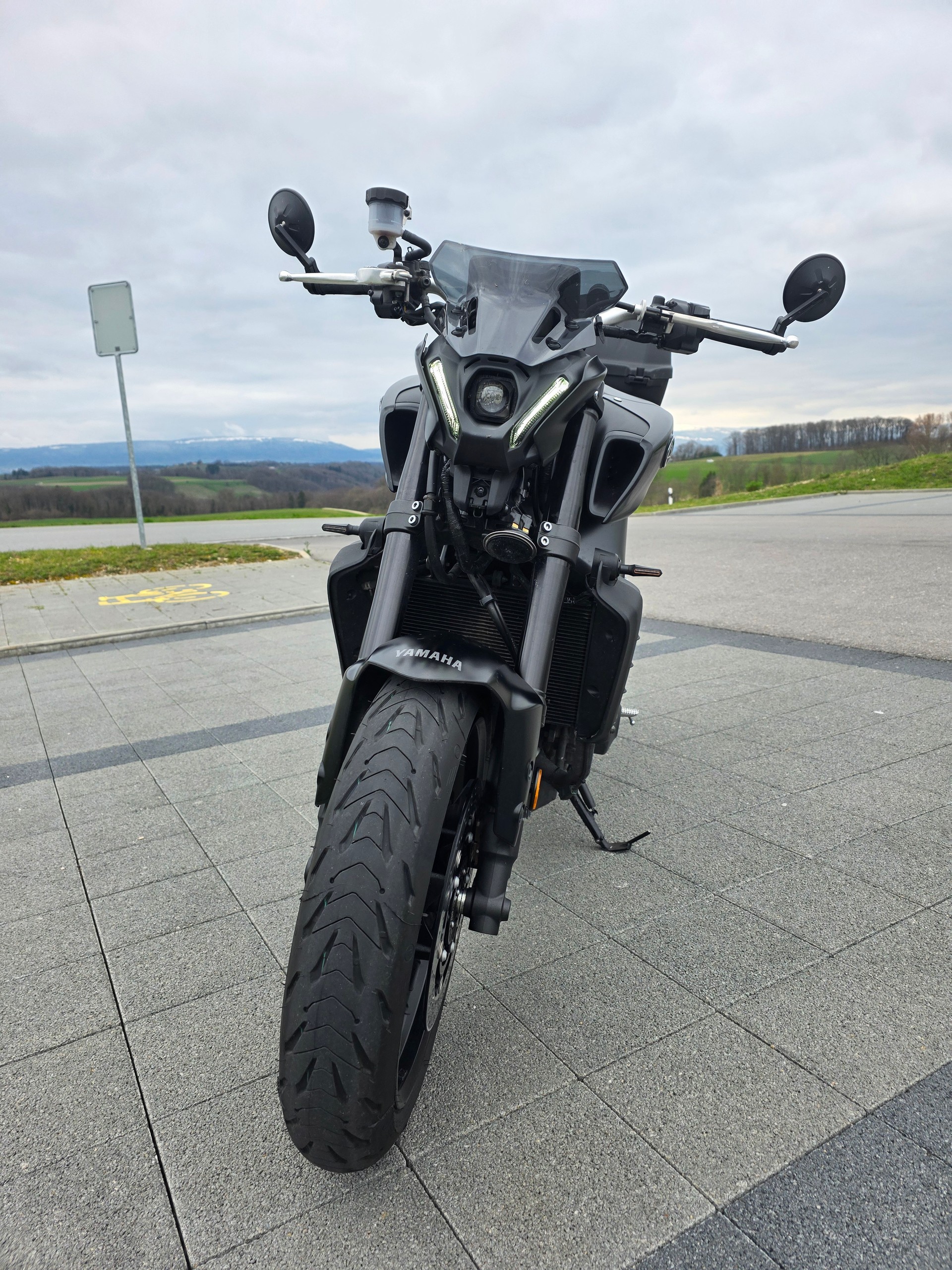 YAMAHA MT-09-image-7
