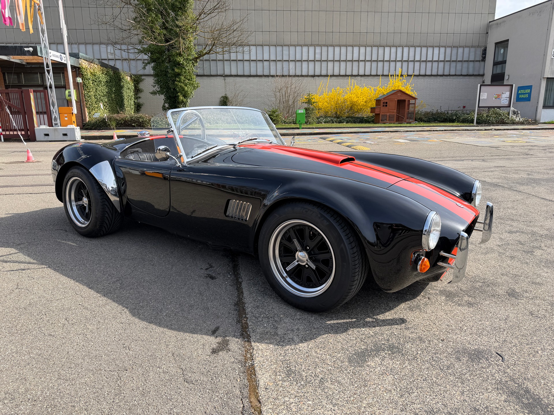 AC HS Cobra Replica V8