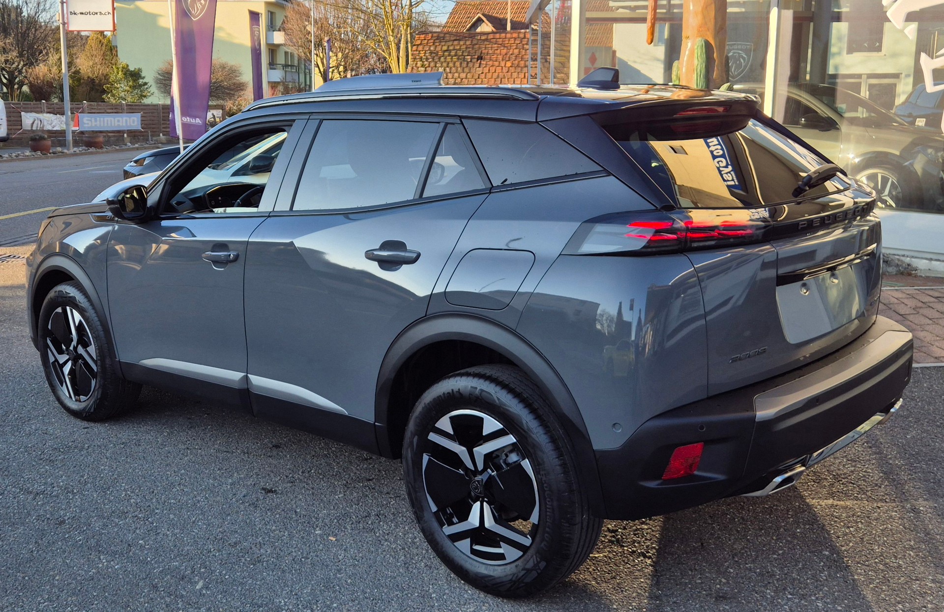 PEUGEOT 2008 MHEV GT Helvetia (405)-image-1