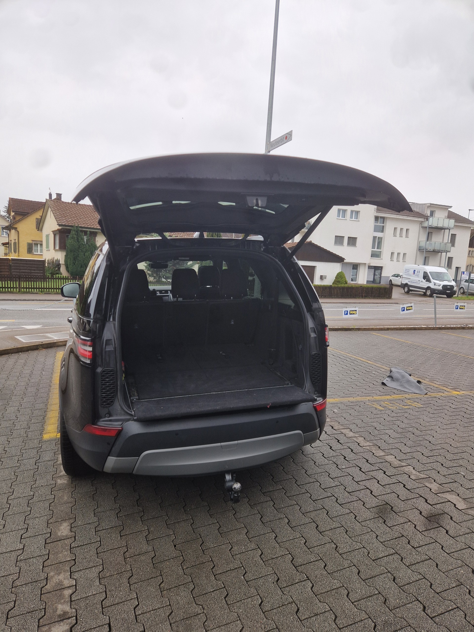 LAND ROVER Landrover Discovery 3.0 SDV6-image-8