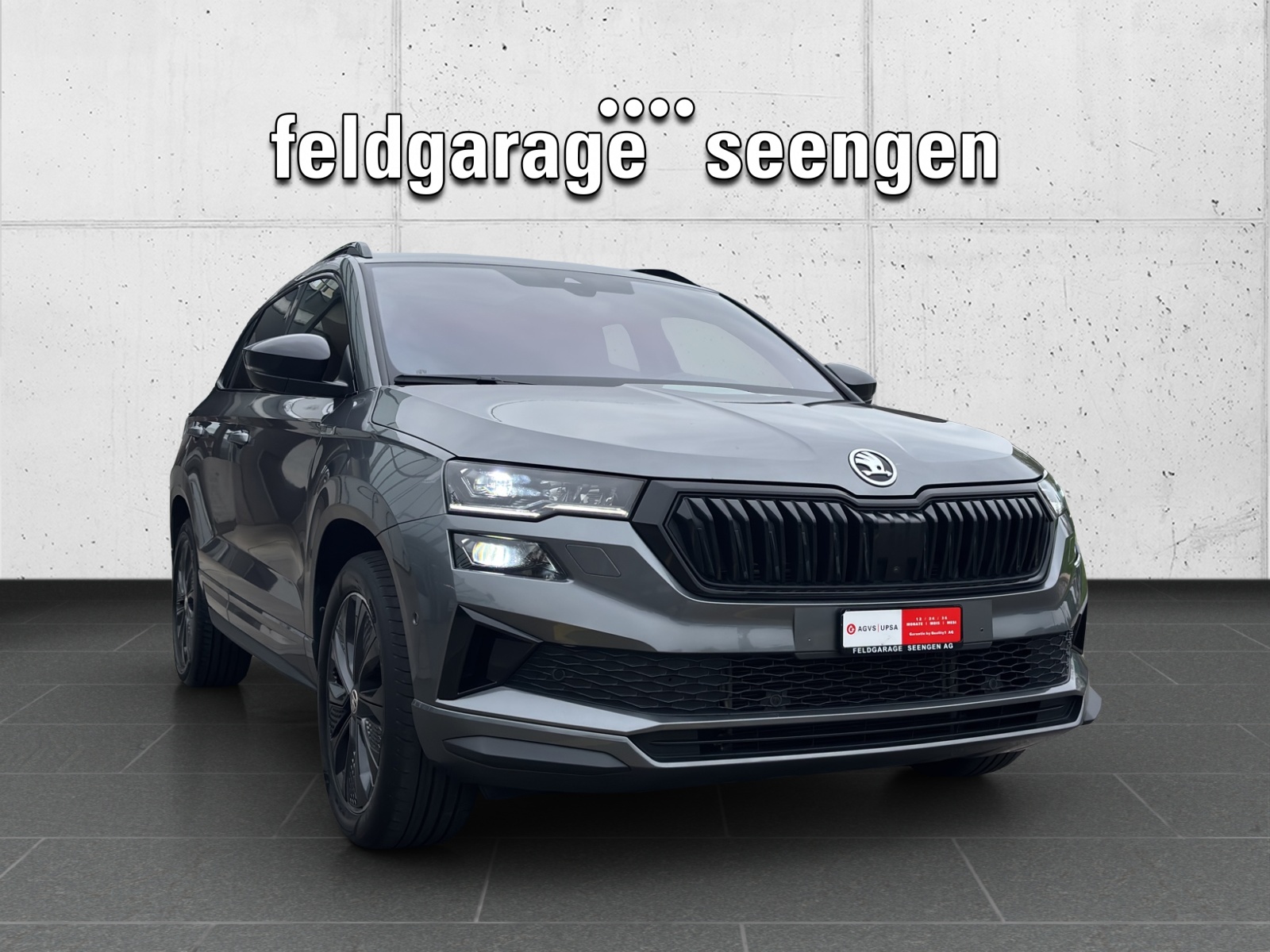 SKODA New Karoq 2.0 TSI SportLine 4x4 DSG mit Panorama-Ausstell-/Schiebedach-showroom-element-2