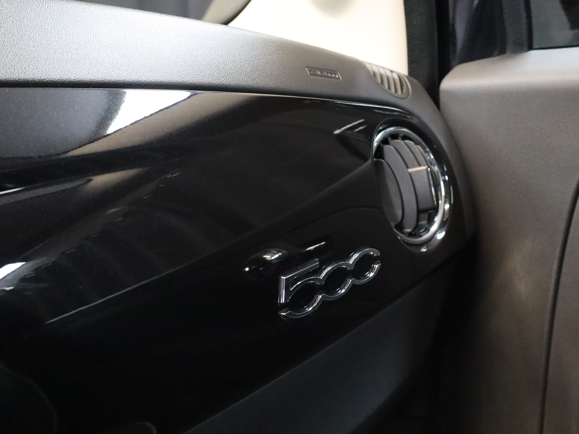 FIAT 500 0.9 T TwinAir S-image-13
