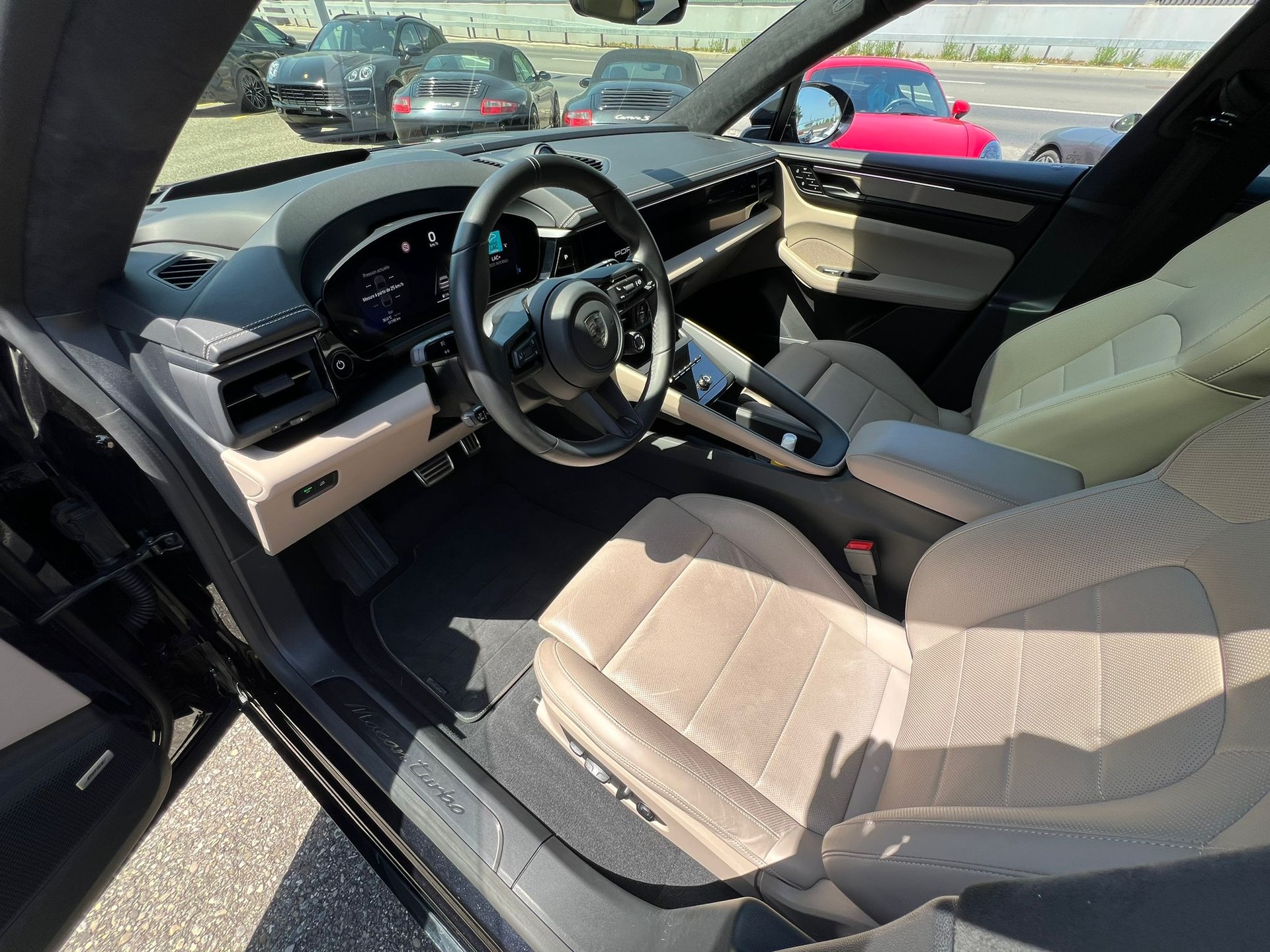 PORSCHE Macan Turbo 100kWh-image-7