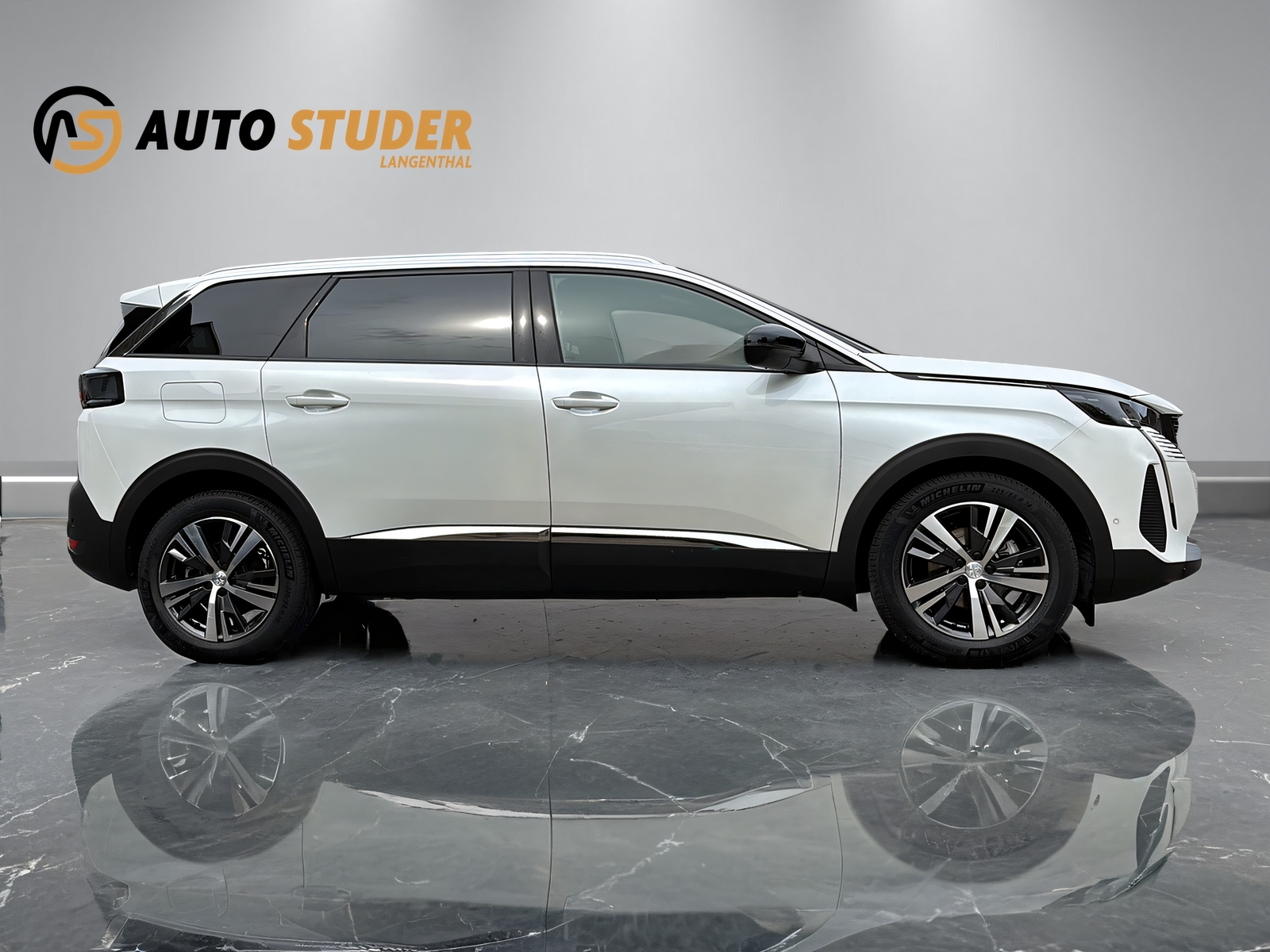 PEUGEOT 5008 1.5 BlueHDi Allure Pack-image-12