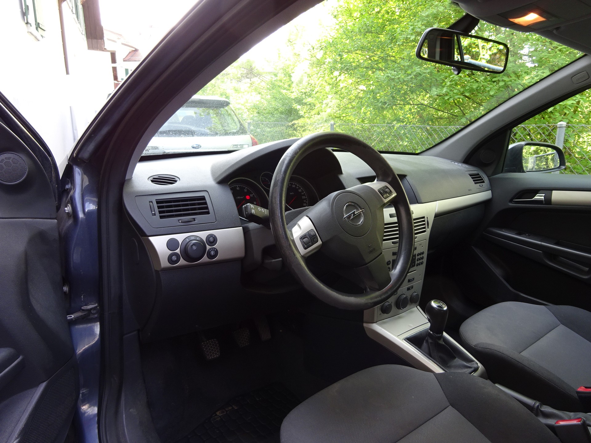 OPEL Astra Caravan 1.6i 16V-image-2