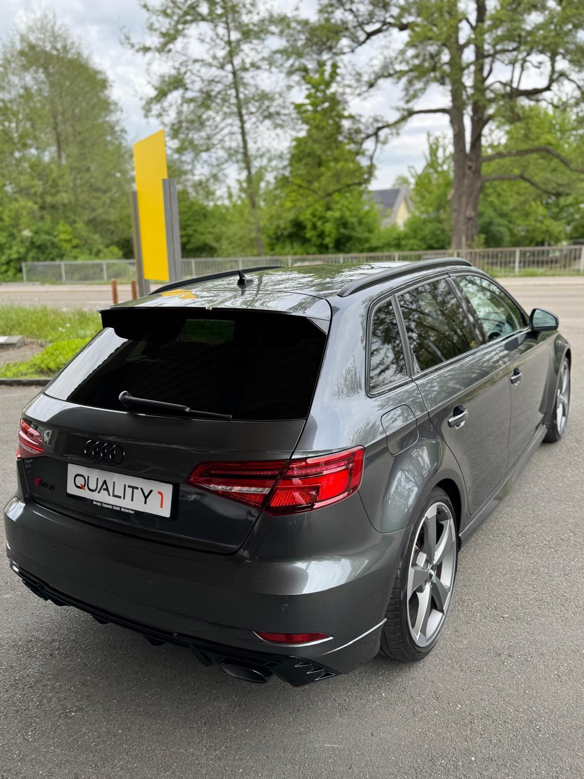 AUDI RS3 Sportback 2.5 TSI quattro S-tronic-image-3