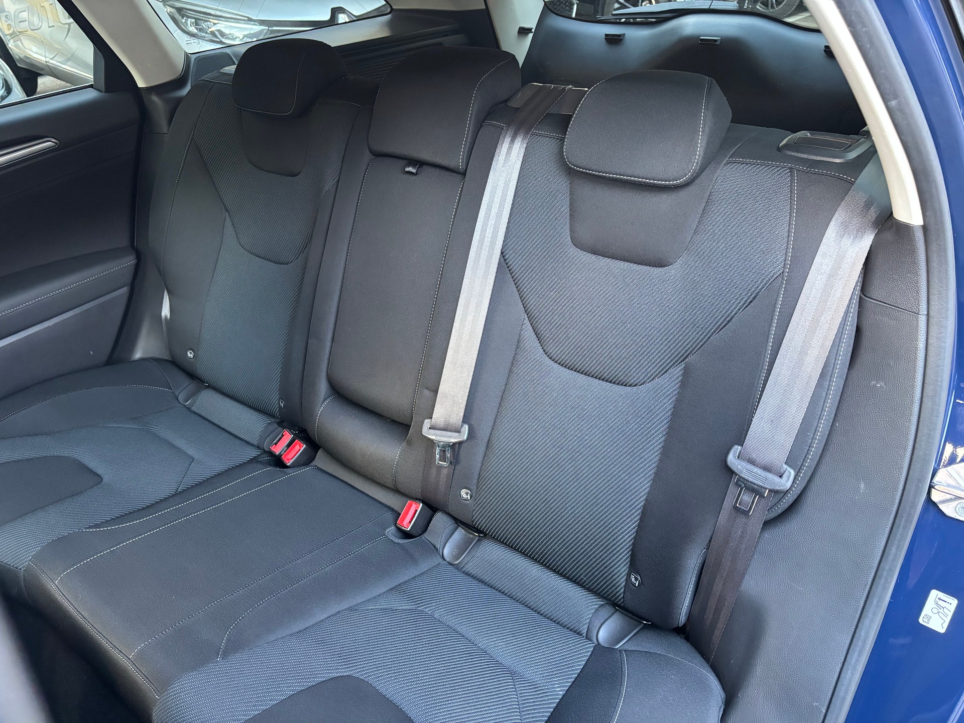 FORD Mondeo 2.0 TDCi Titanium AWD PowerShift mit AHK-image-9