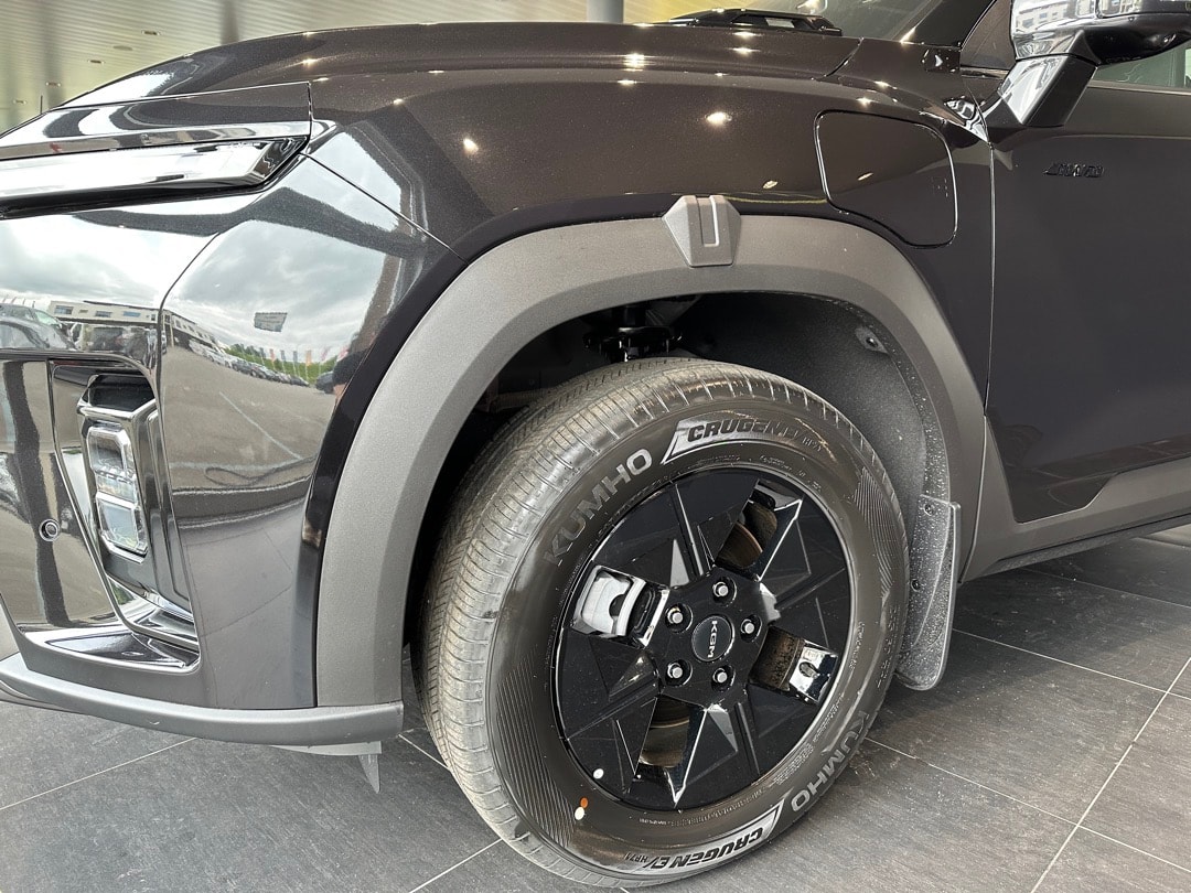 KGM-SsangYong Musso 80,6 kWh Blackline 4WD-showroom-element-2