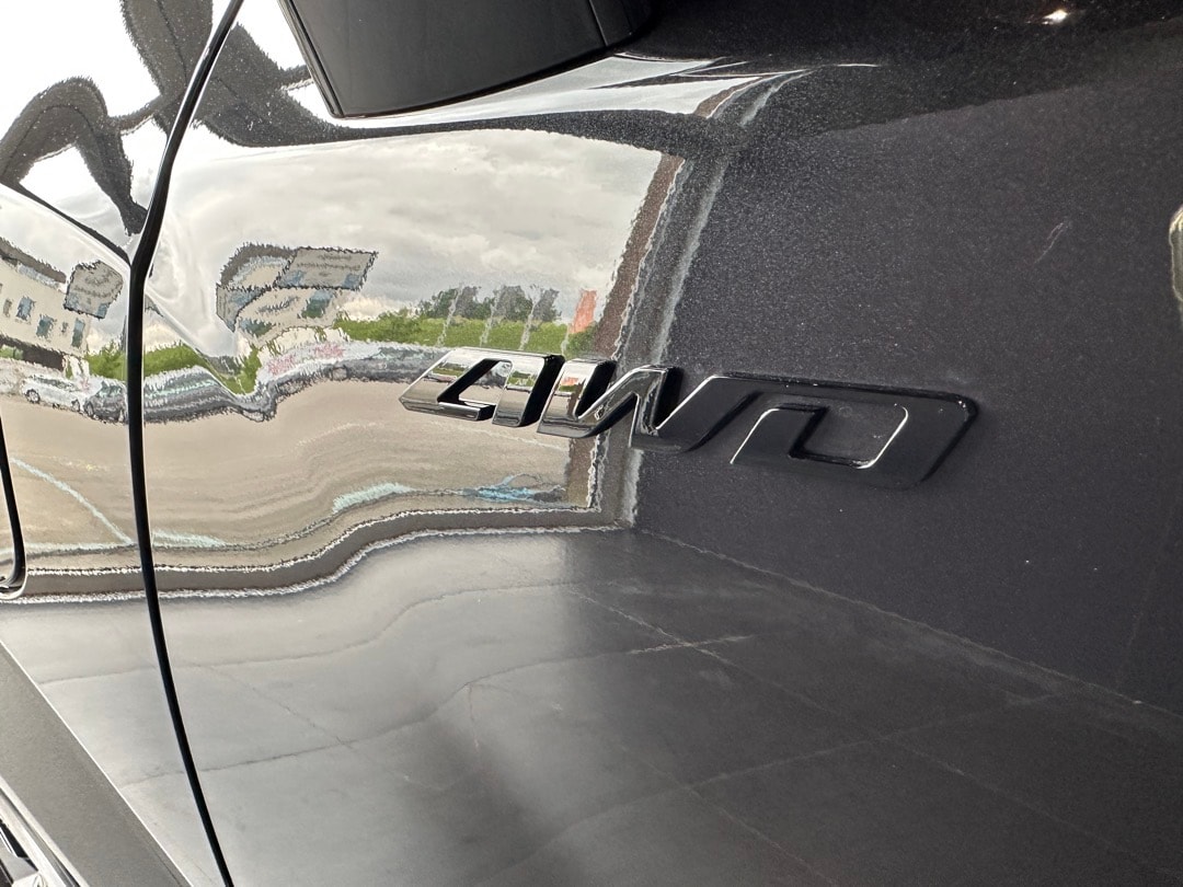 KGM-SsangYong Musso 80,6 kWh Blackline 4WD-showroom-element-3