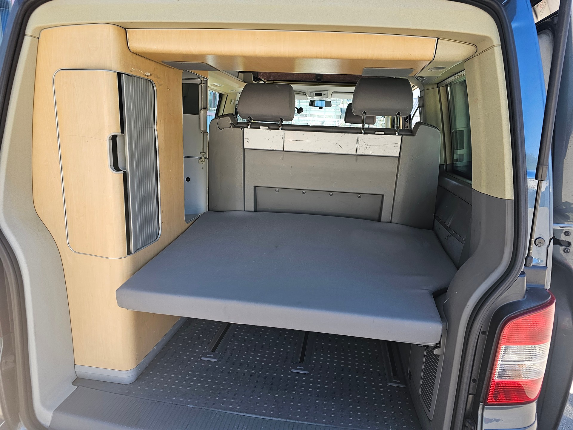 VW T5 California 4-Motion-image-8