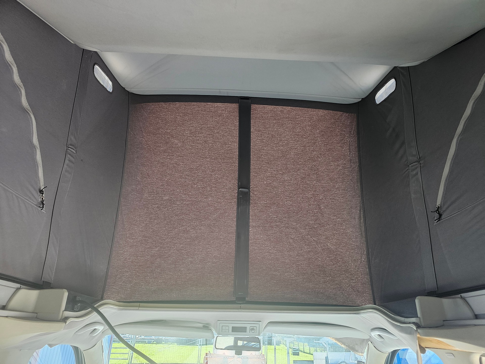 VW T5 California 4-Motion-image-7