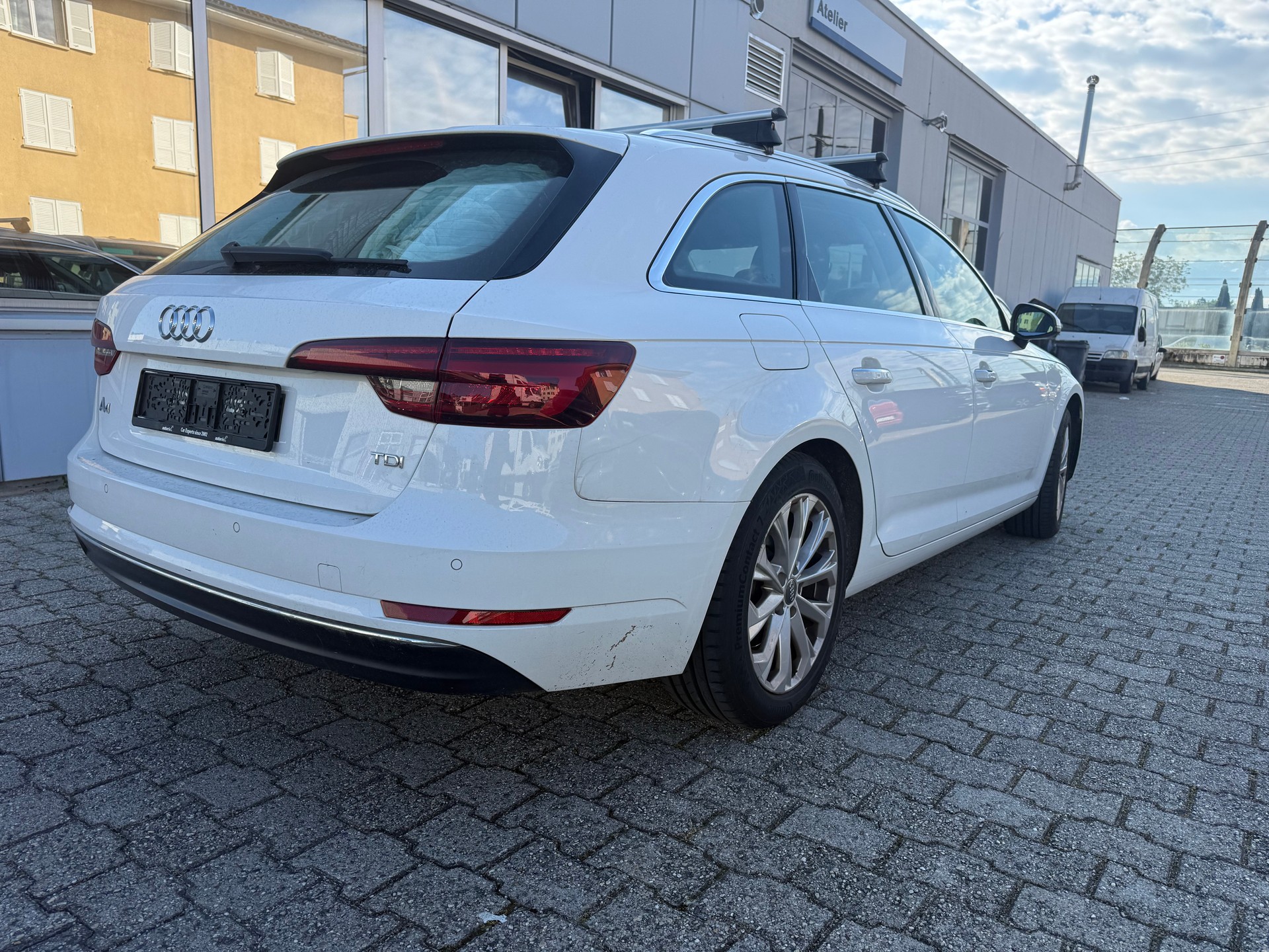 AUDI A4 Avant 2.0 TDI S-tronic-image-6
