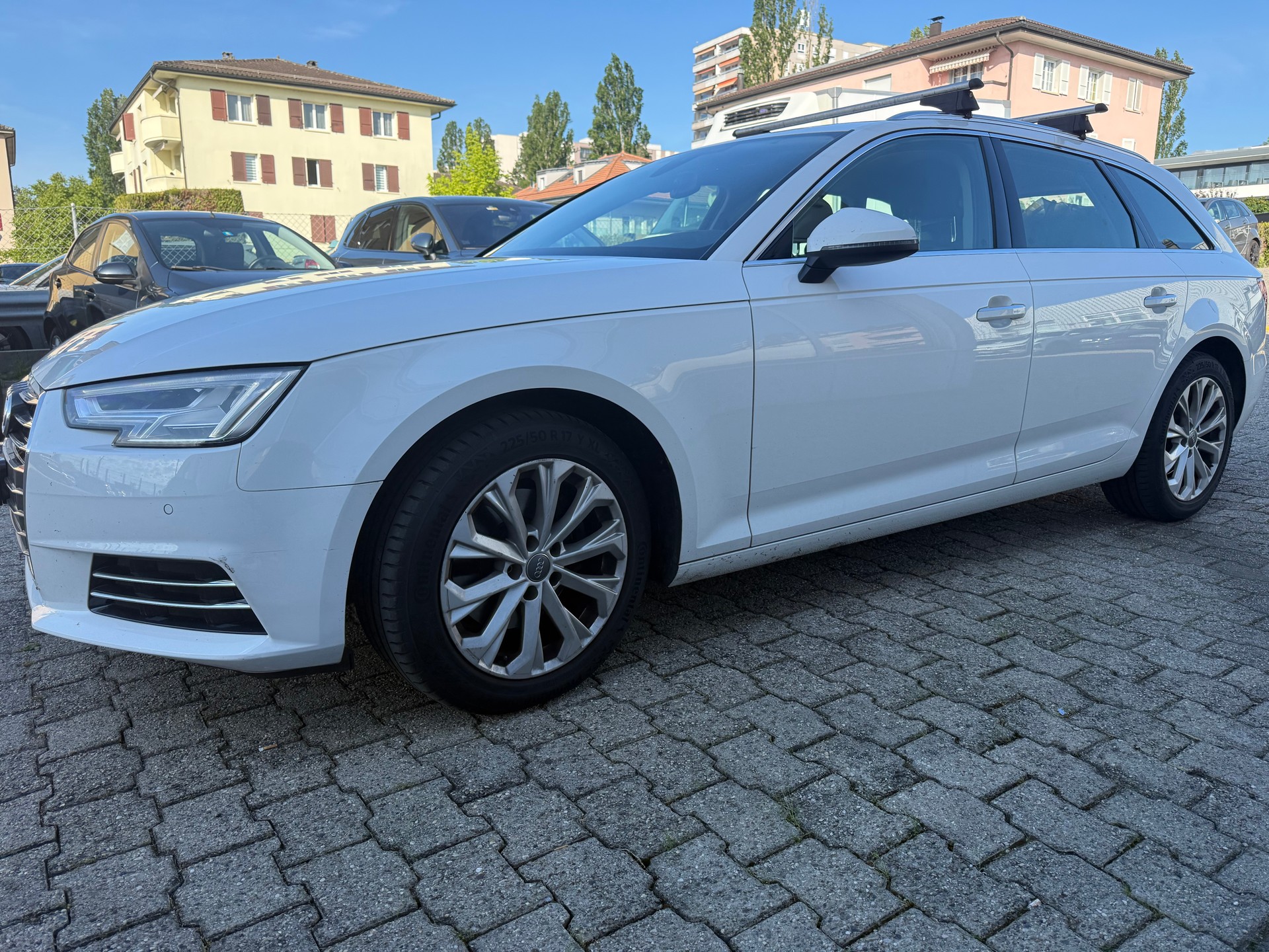 AUDI A4 Avant 2.0 TDI S-tronic-image-2