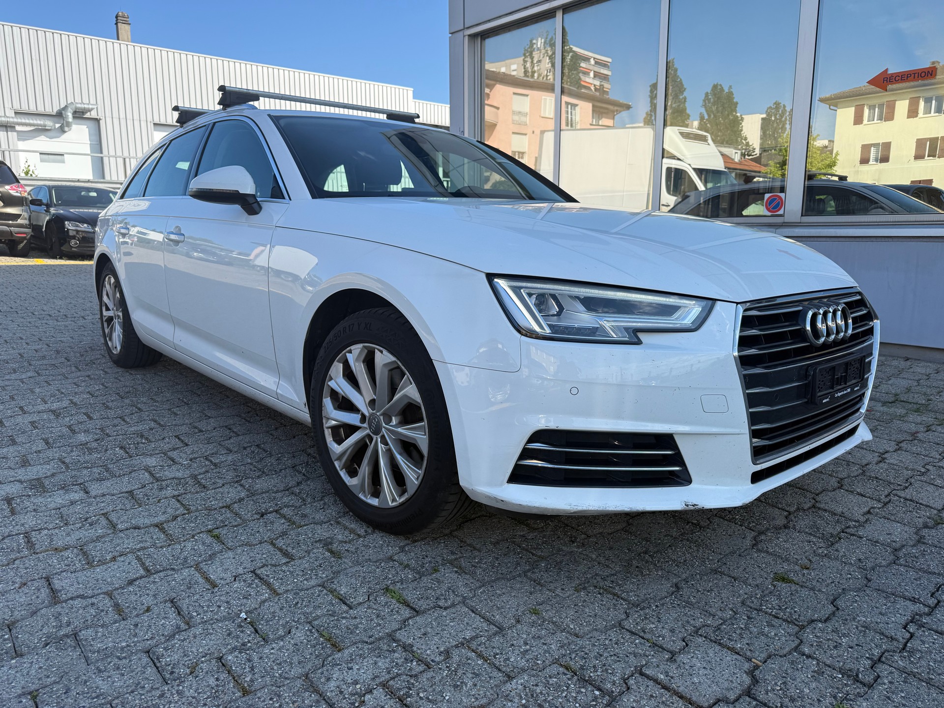 AUDI A4 Avant 2.0 TDI S-tronic-image-1