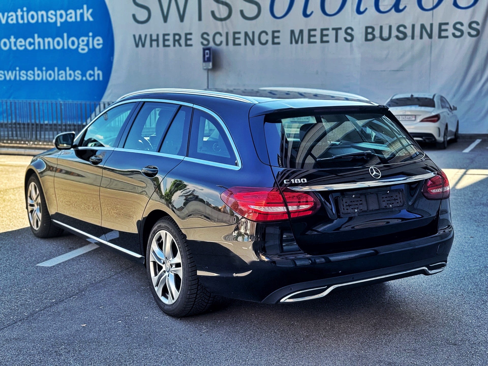 MERCEDES-BENZ C 180 AMG Line 7G-Tronic-image-4