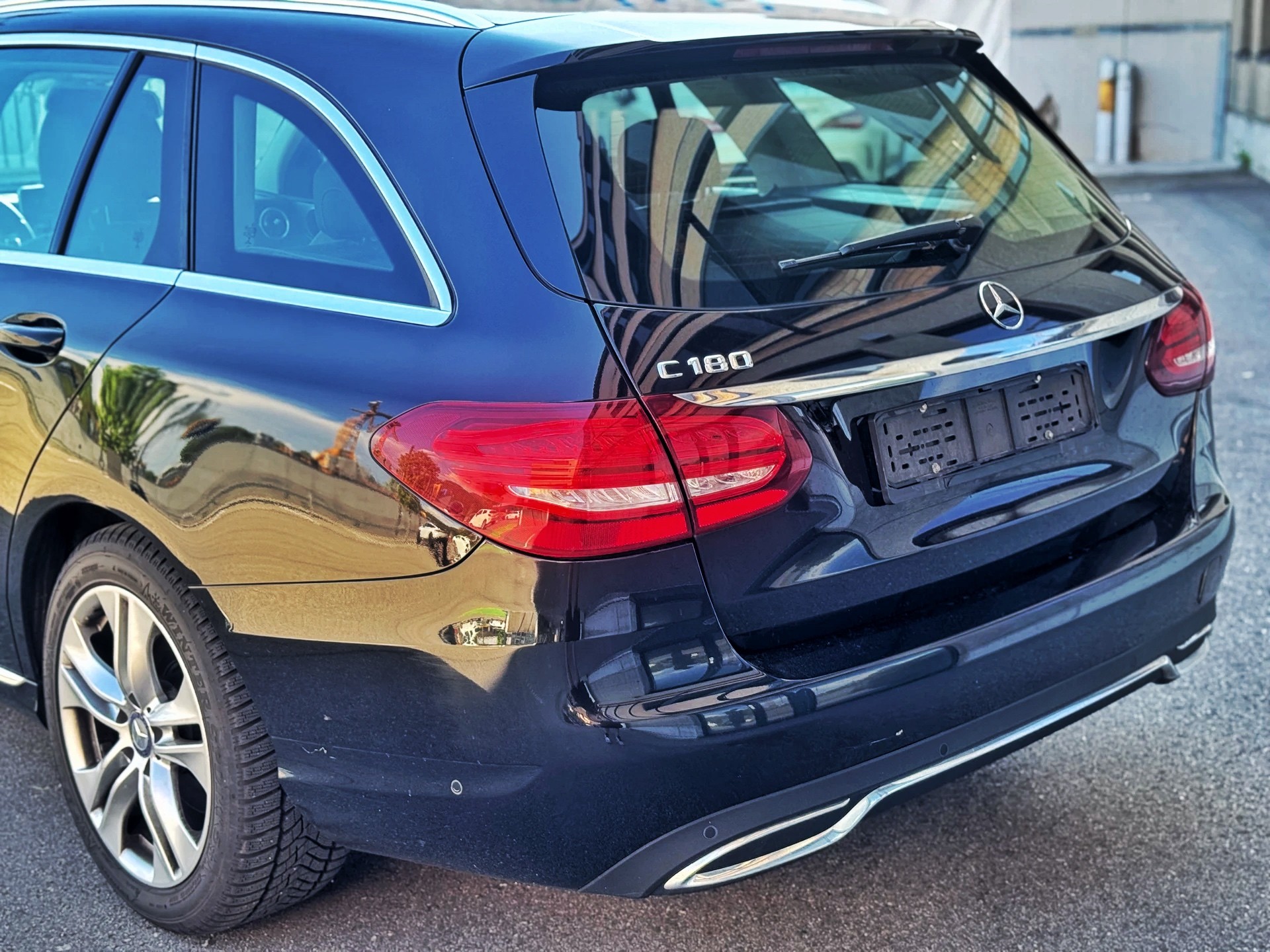 MERCEDES-BENZ C 180 AMG Line 7G-Tronic-image-10
