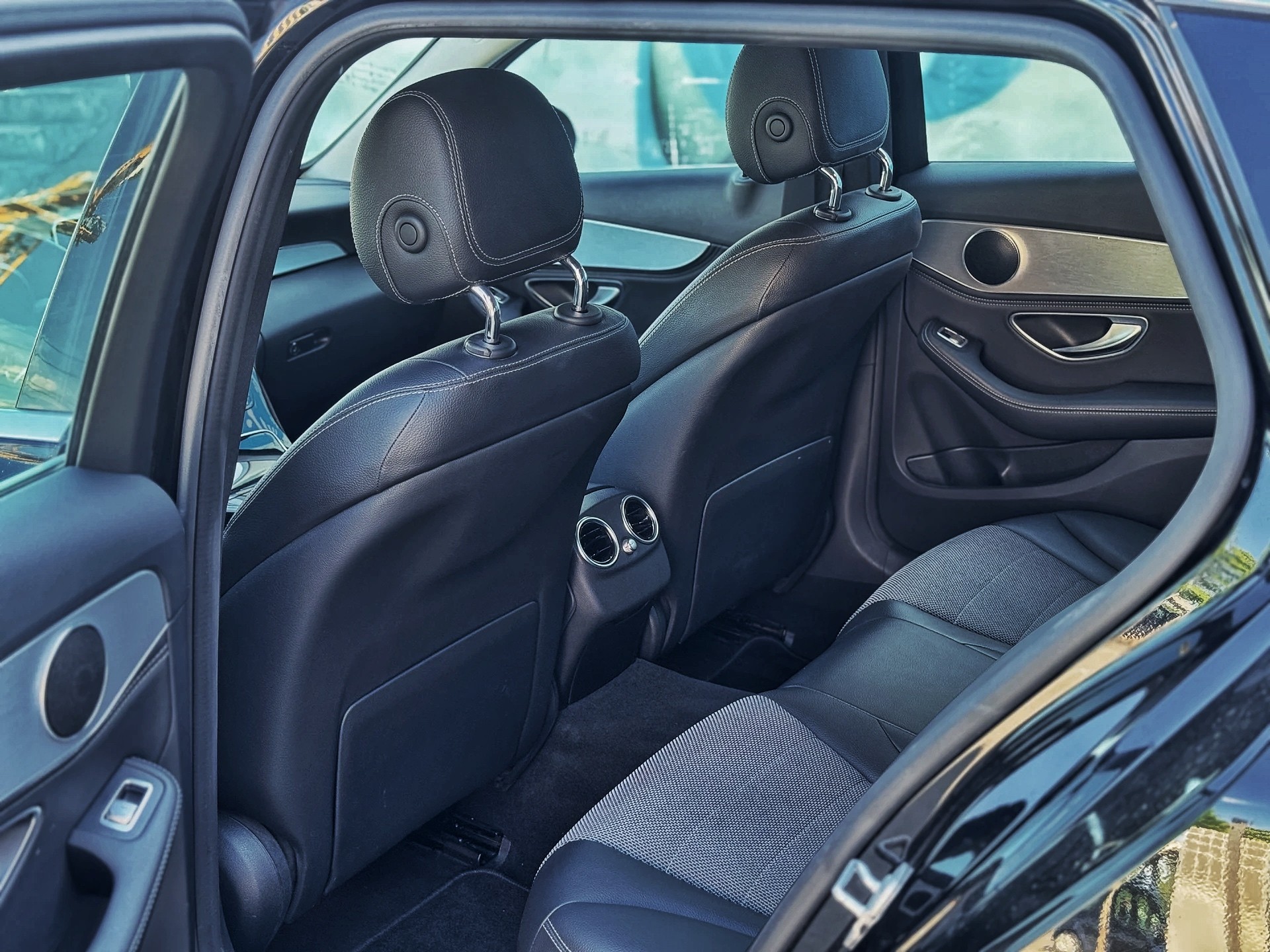 MERCEDES-BENZ C 180 AMG Line 7G-Tronic-image-11