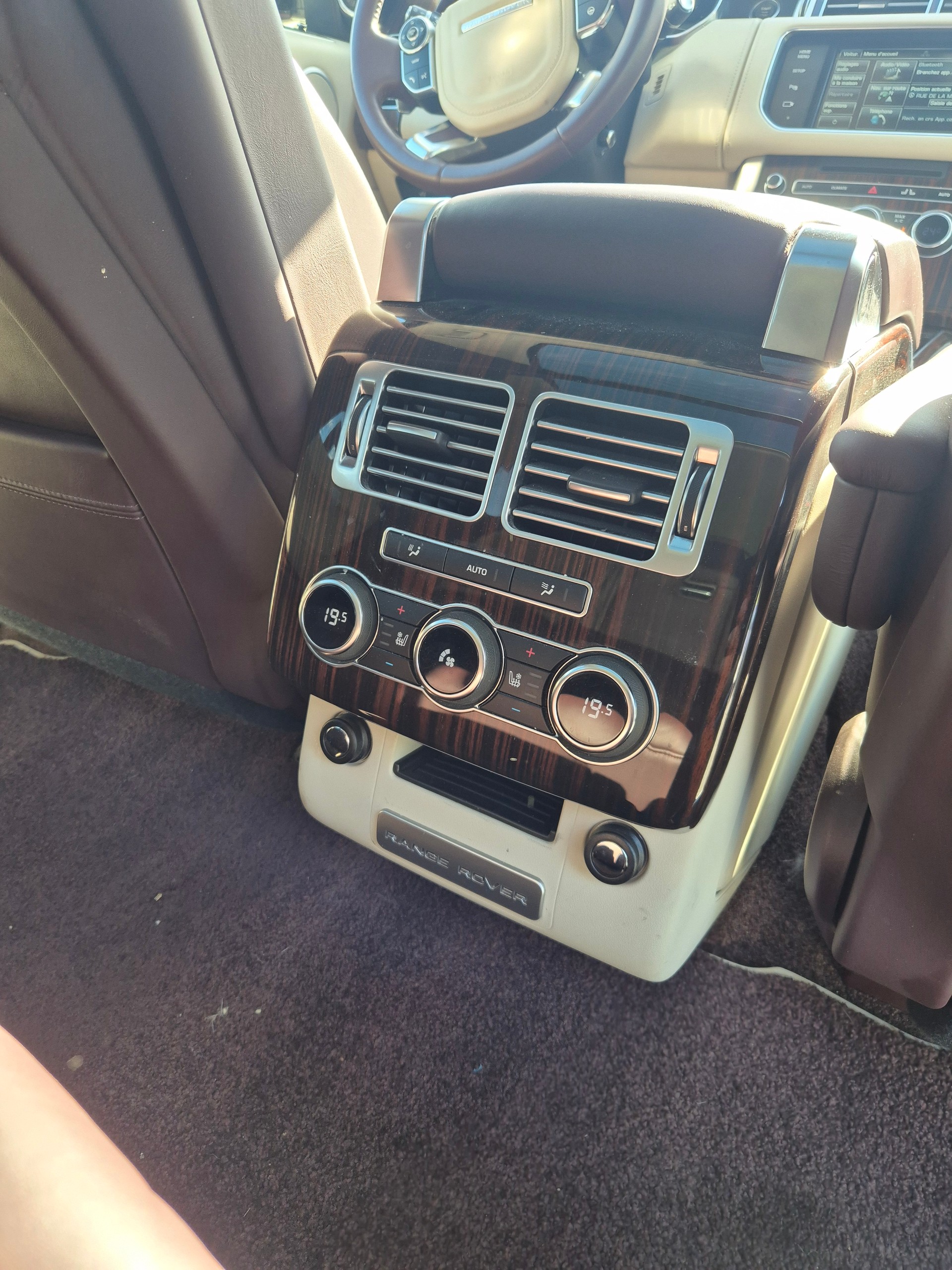 LAND ROVER Range Rover 5.0 V8 SC Vogue Automatic-showroom-element-3